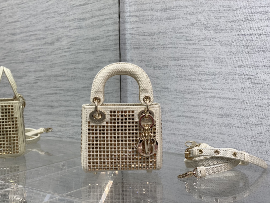 Handbag Dior size 12*10*5 cm - vstockx