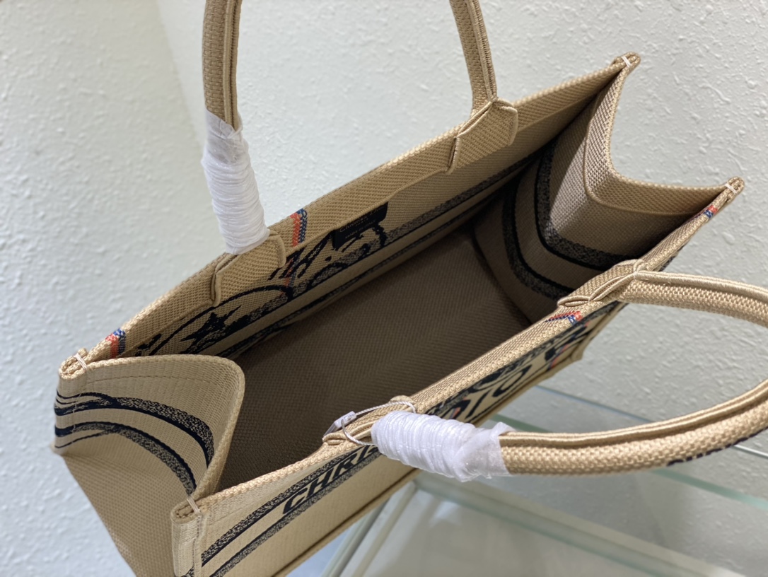 Handbags Dior 8001 size:36.5*28 cm - vstockx