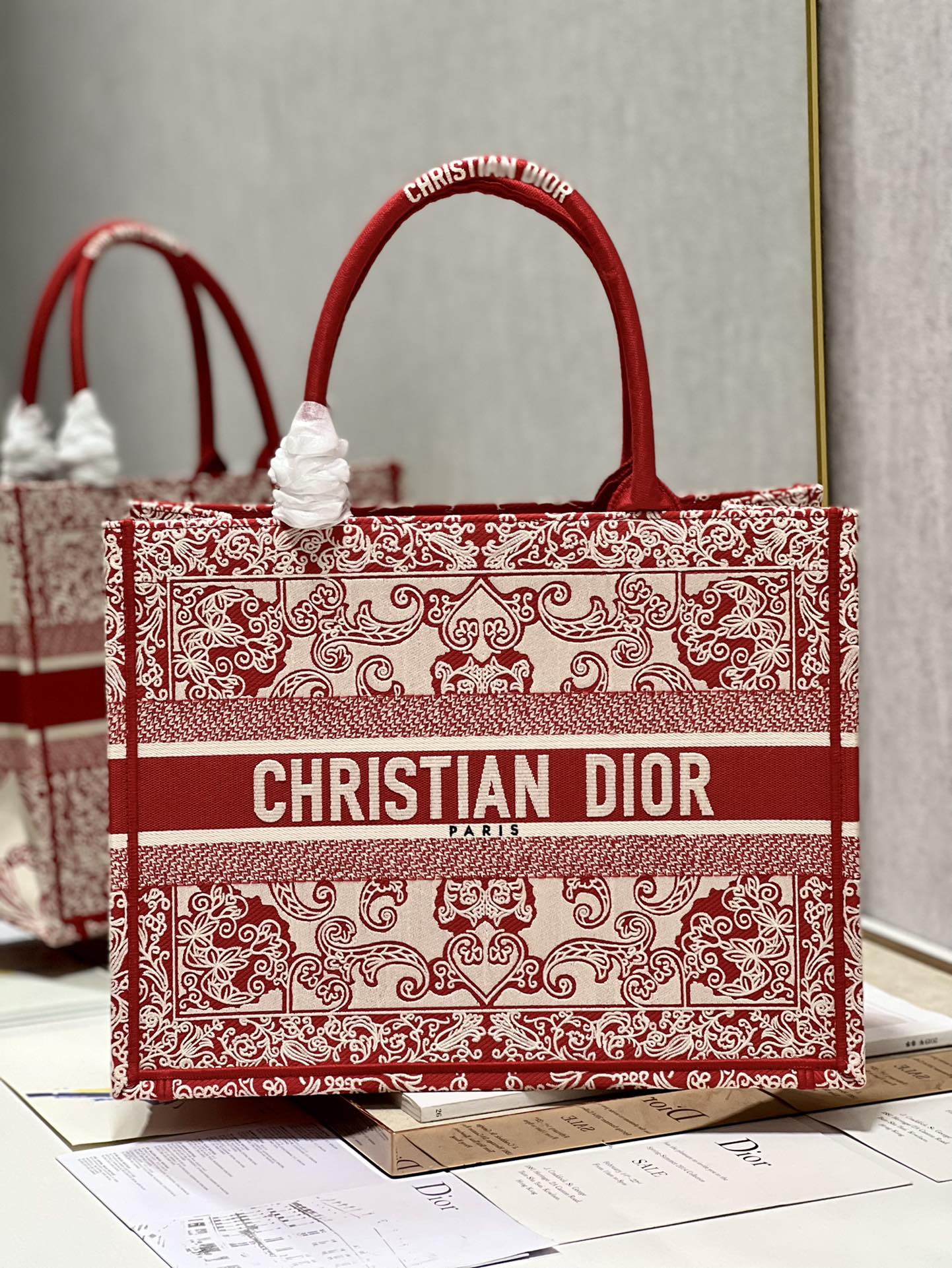 Handbag Dior 1286 size 36  28 cm - vstockx