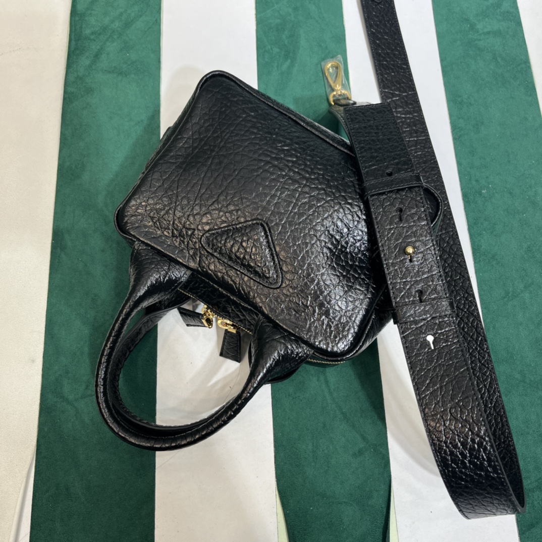 Handbags Prada 1BB081 size:22.5×10.5×16.5 cm - vstockx