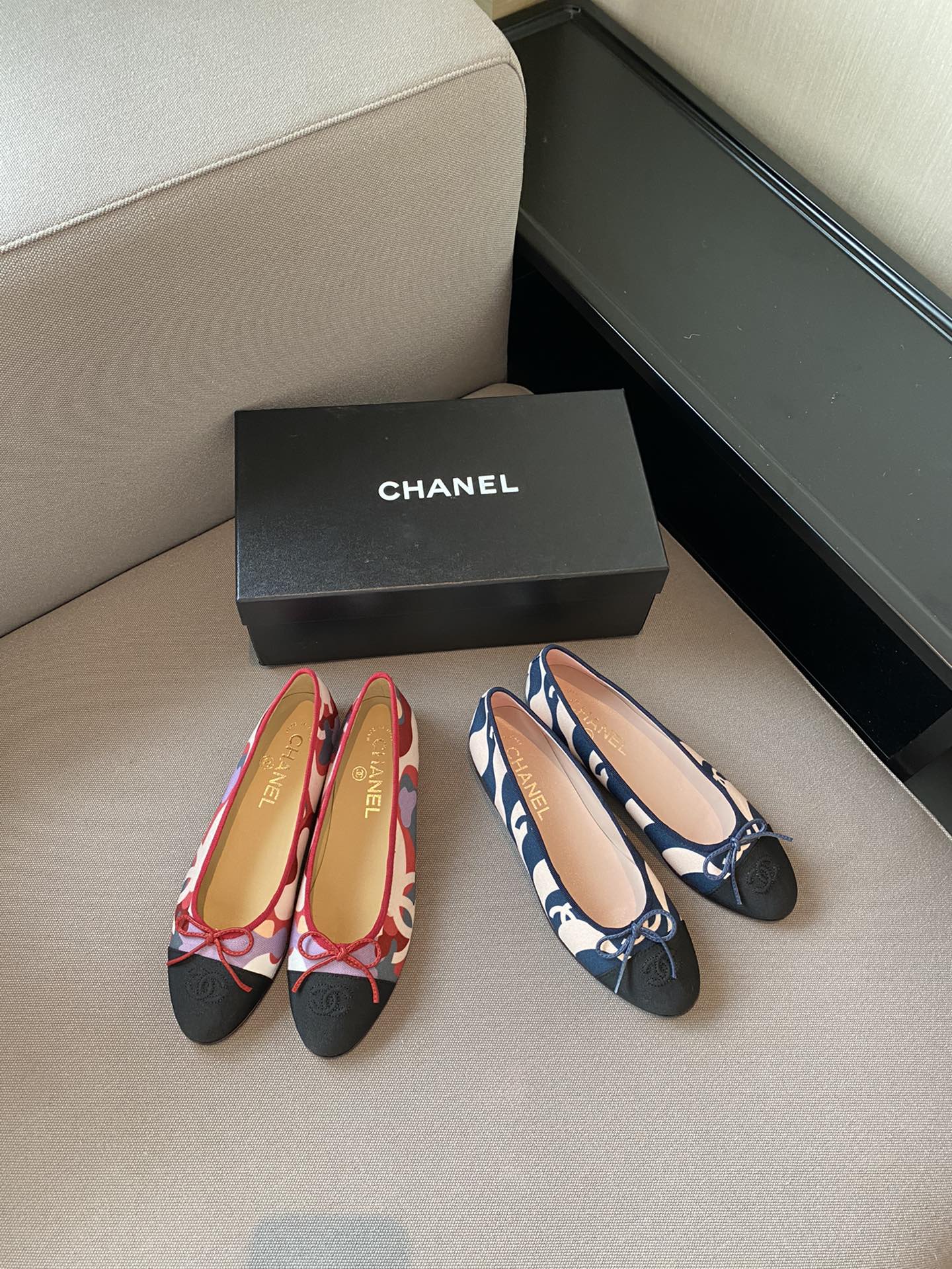Chanel Ballerinas Fabric & Grosgrain 41 - vstockx