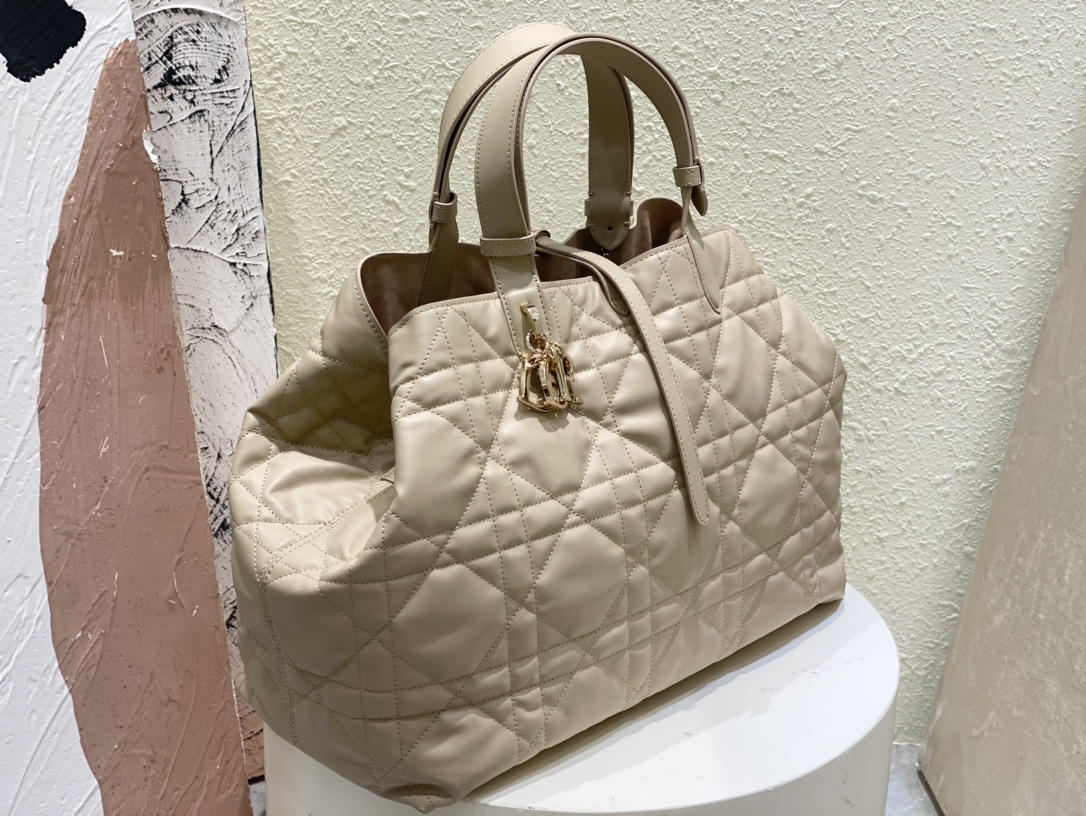 Handbags 6233 size:37 cm - vstockx