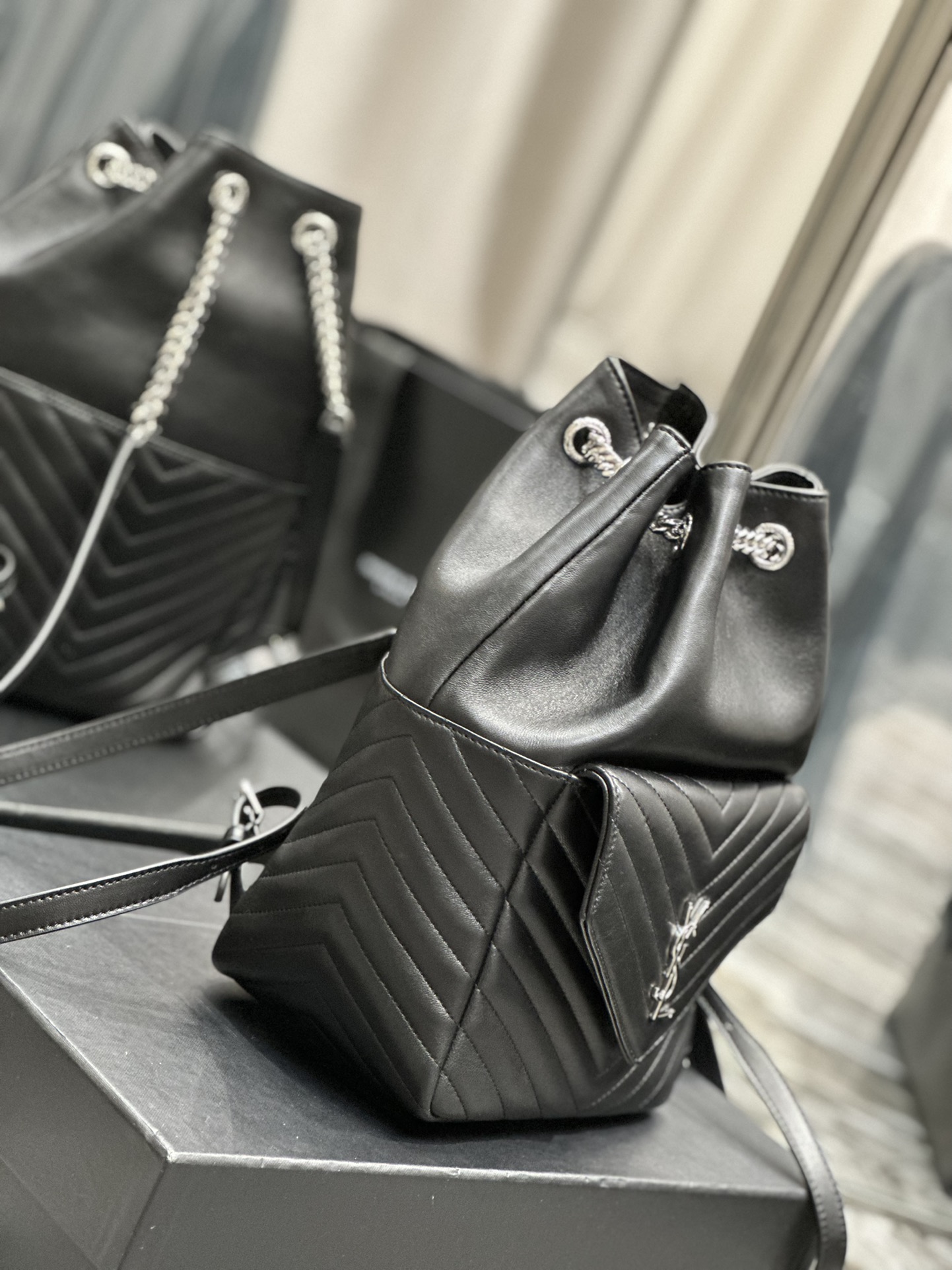 Handbags SAINT LAURENT 672609 size 22  29  15 cm - vstockx