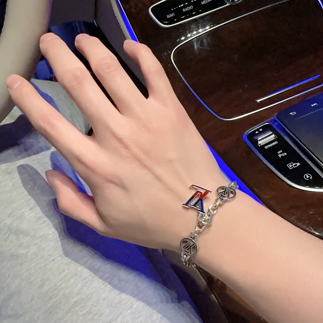 Jewelry Louis Vuitton 381 - vstockx