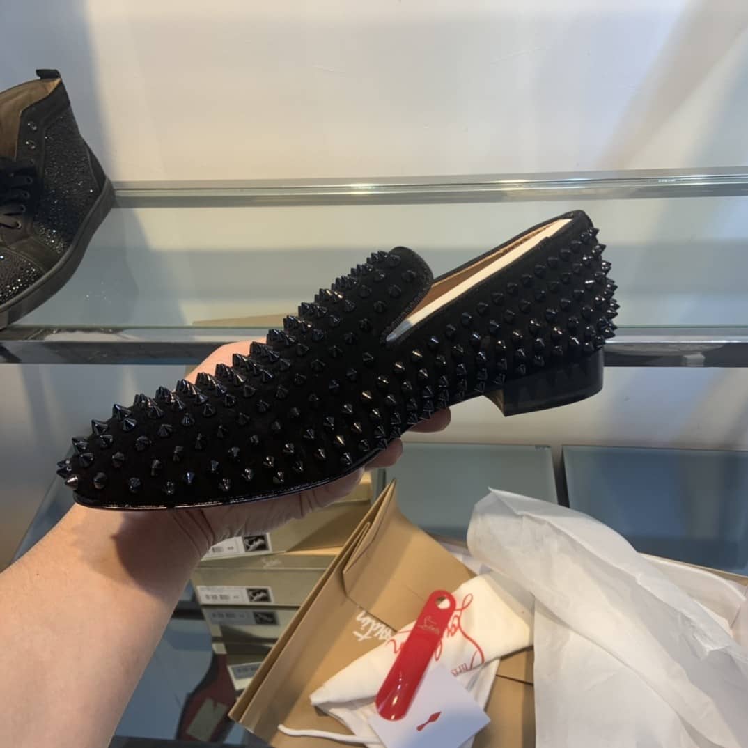 Christian Louboutin black Spikes Dandelion suede loafers - vstockx