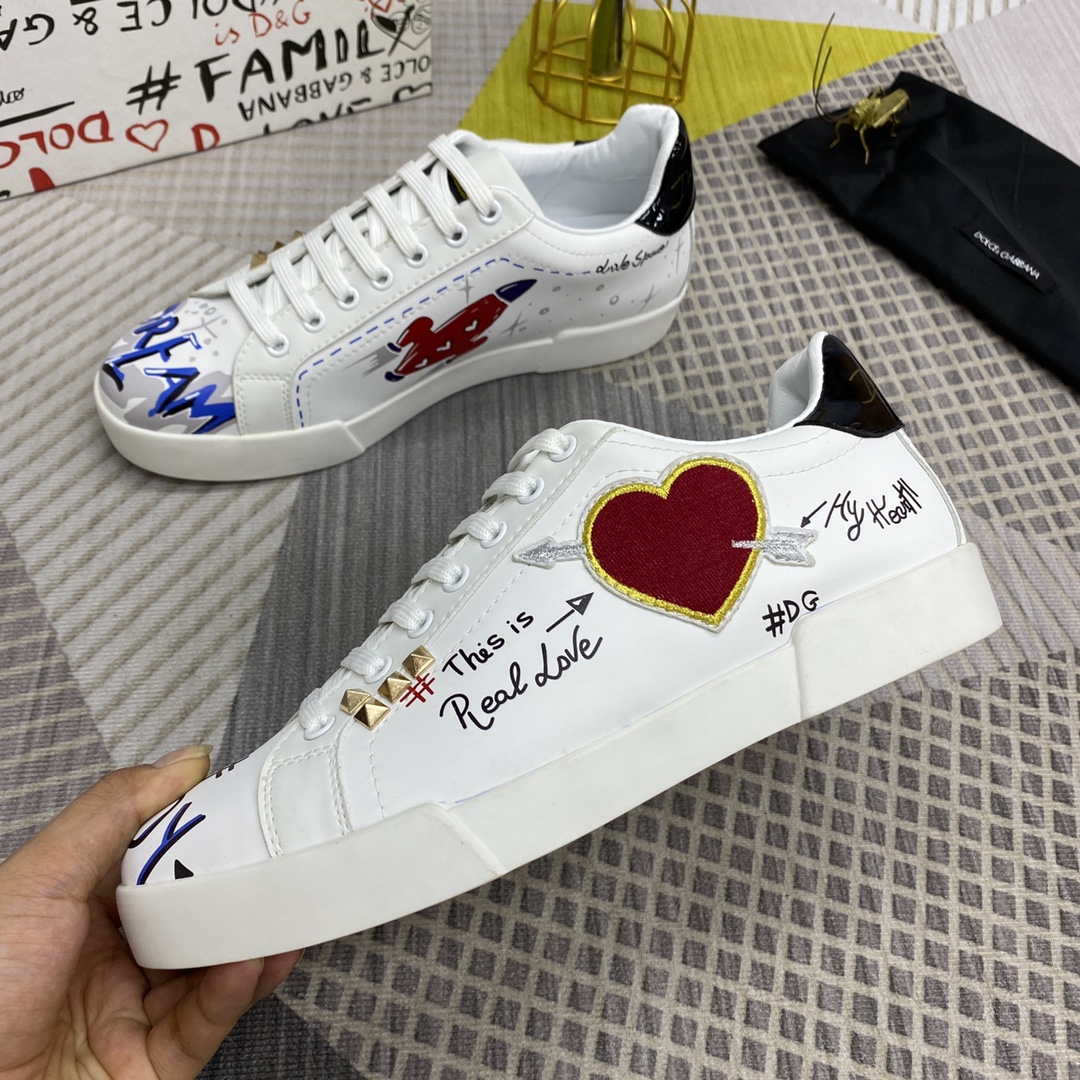 Dolce & Gabbana Low Tops Sneakers 104 - vstockx