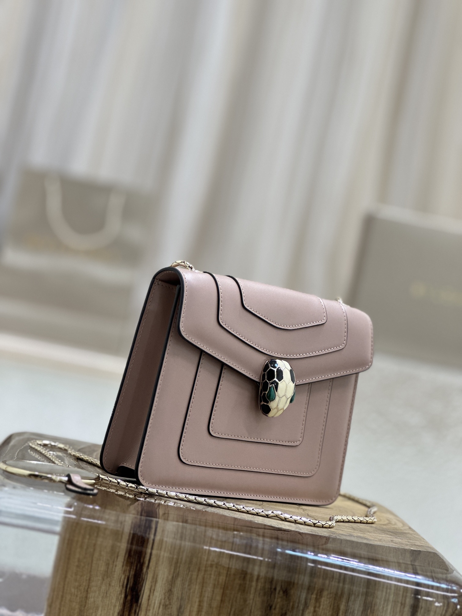 Handbags Bvlgari 35107 size:20*15*5 cm - vstockx