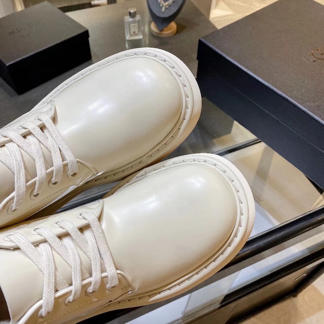 Bottega Veneta Boots 15 - vstockx