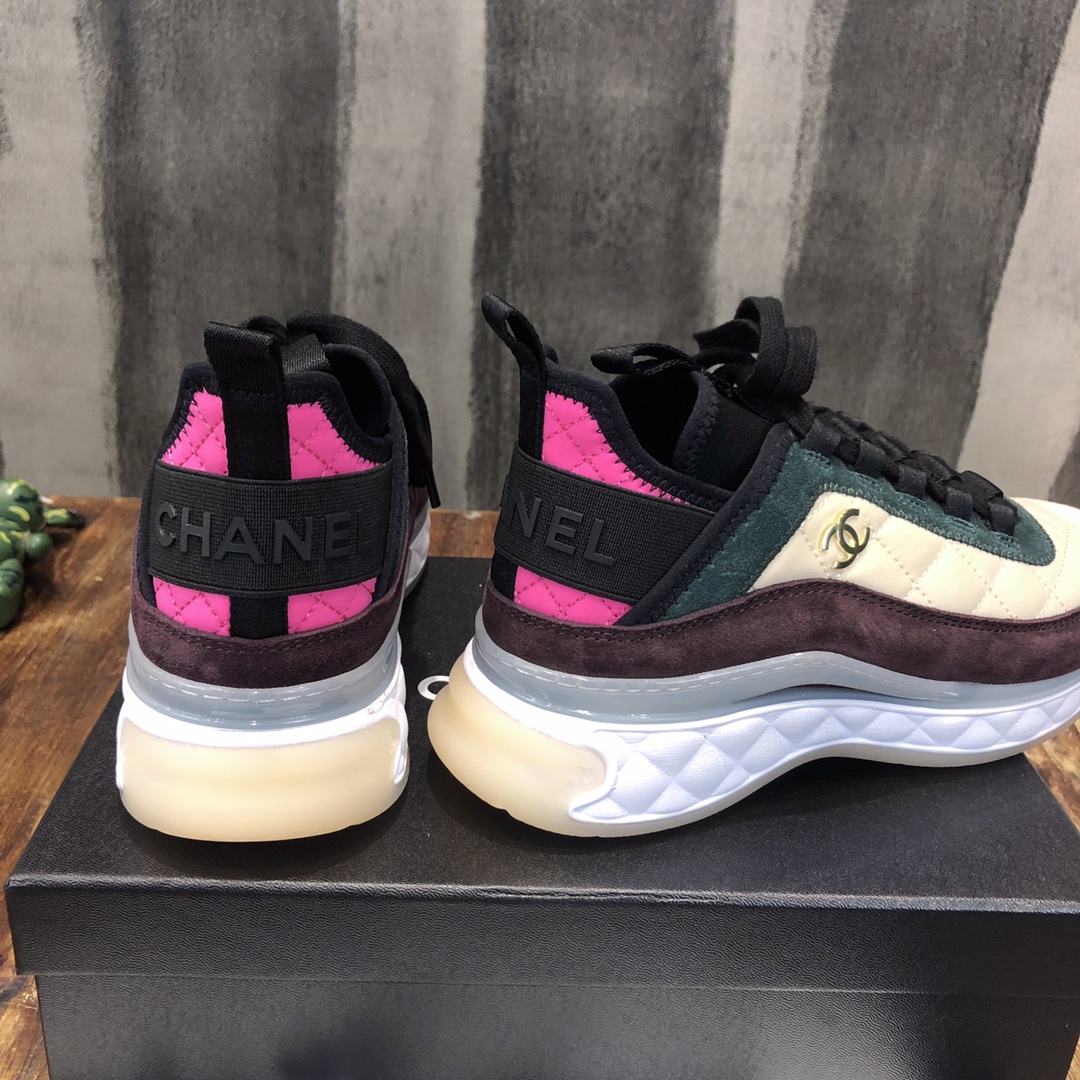 Chanel Fabric & Suede Calfskin Low Top Sneaker 11 - vstockx