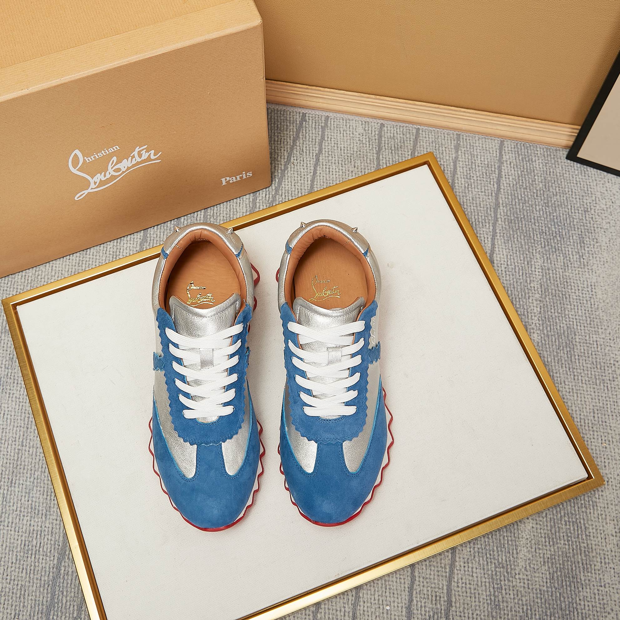Christian Louboutin Loubishark Flat Sneakers 4 - vstockx