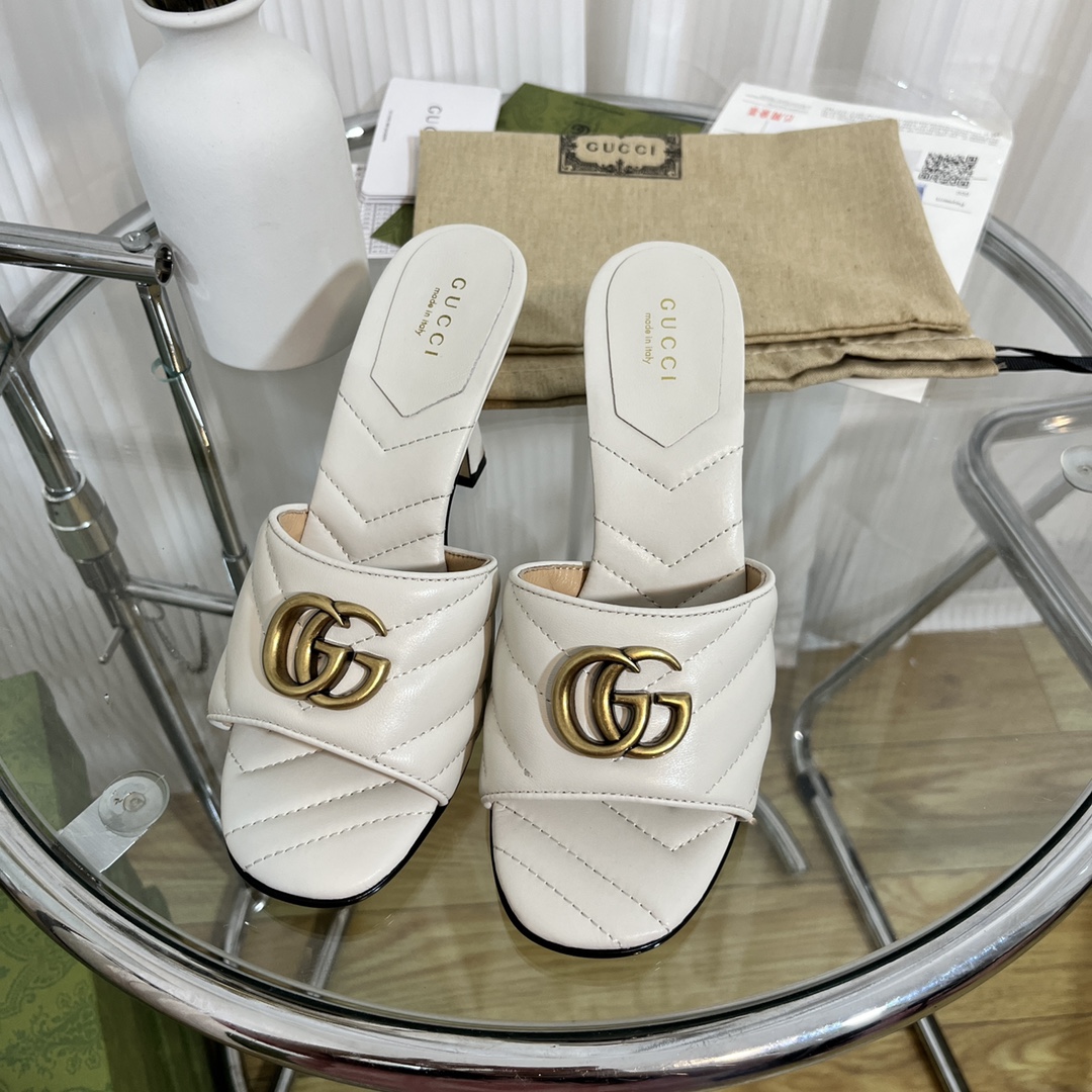 Gucci Women's Double G slide sandal WOMEN 7 - vstockx