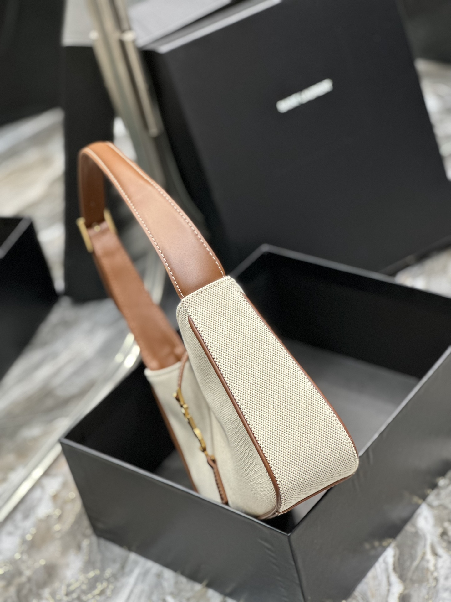 Handbags SAINT LAURENT 657228 size 25X14X6 cm - vstockx