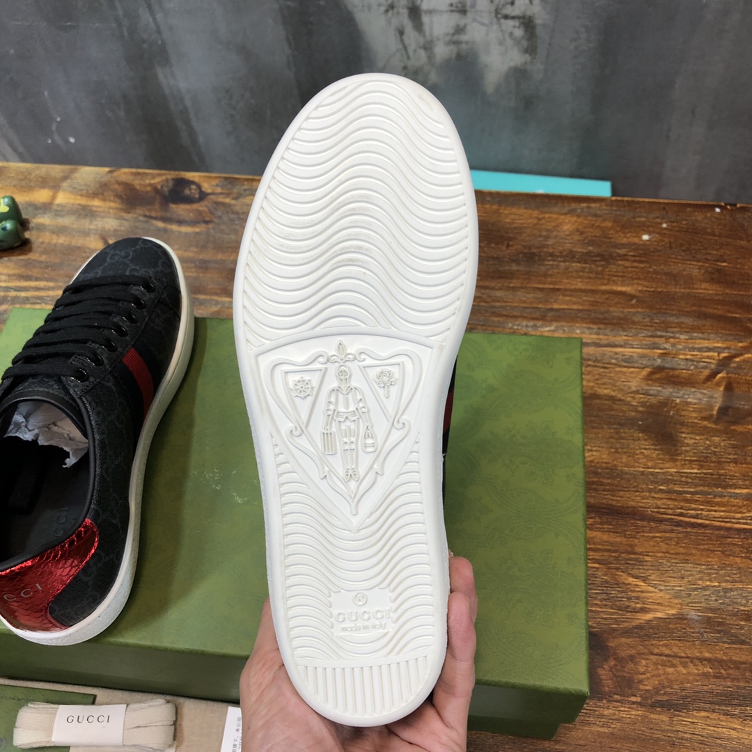 Gucci Ace GG Supreme Black - vstockx