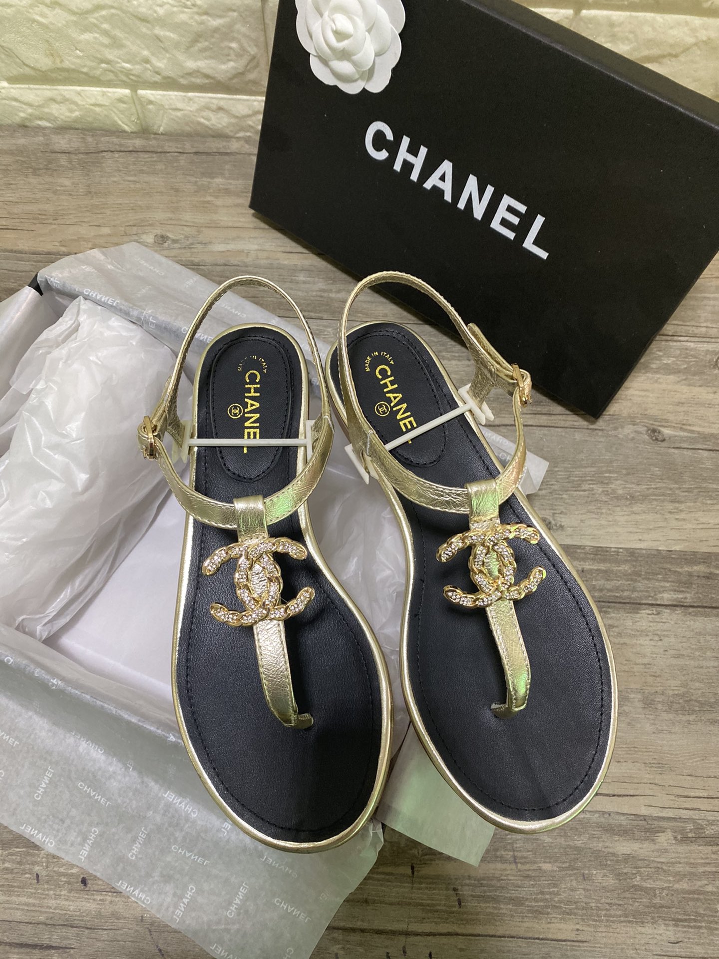 Chanel Slides 44 - vstockx