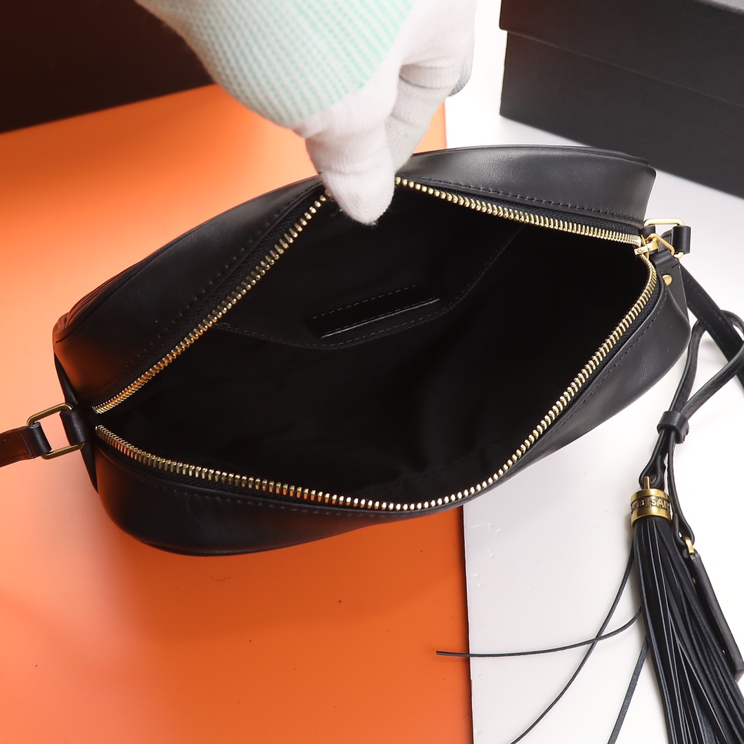 Handbags SAINT LAURENT 422906 size 23x16x6 cm - vstockx