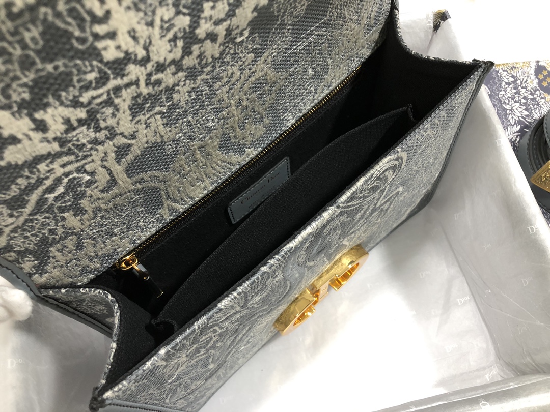 Handbag Dior M9203 size 24 x 17 x 8 cm - vstockx