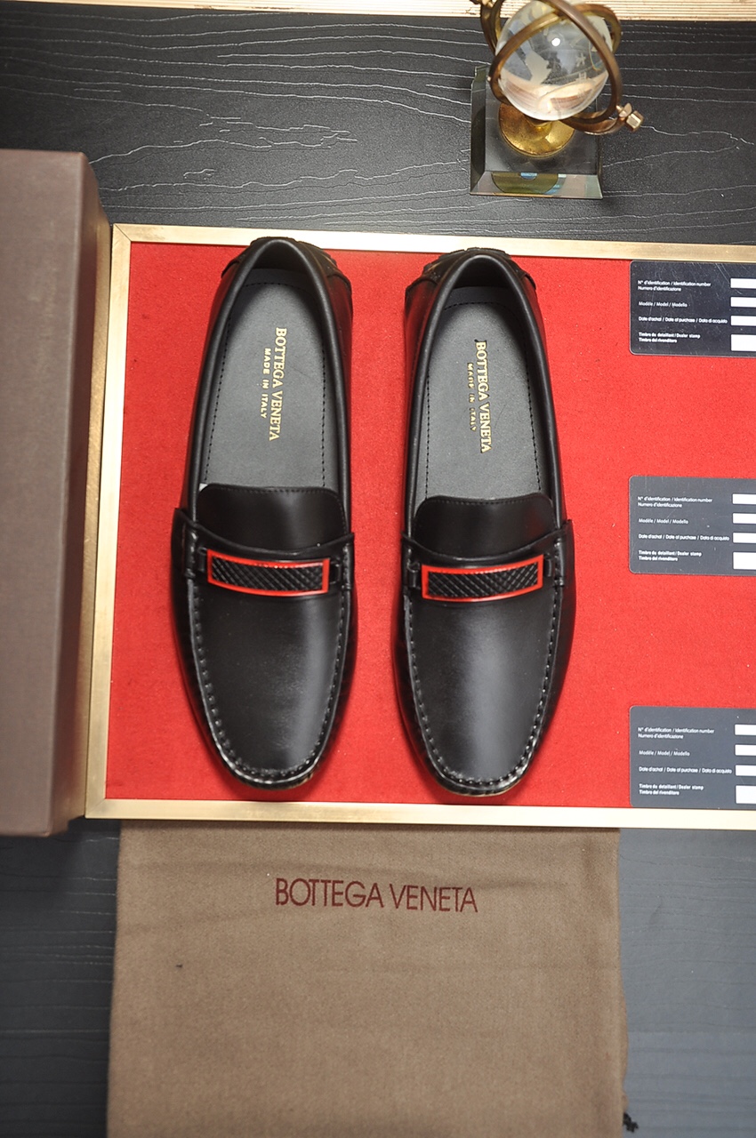 Bottega Veneta Intrecciato Leather Loafers 11 - vstockx
