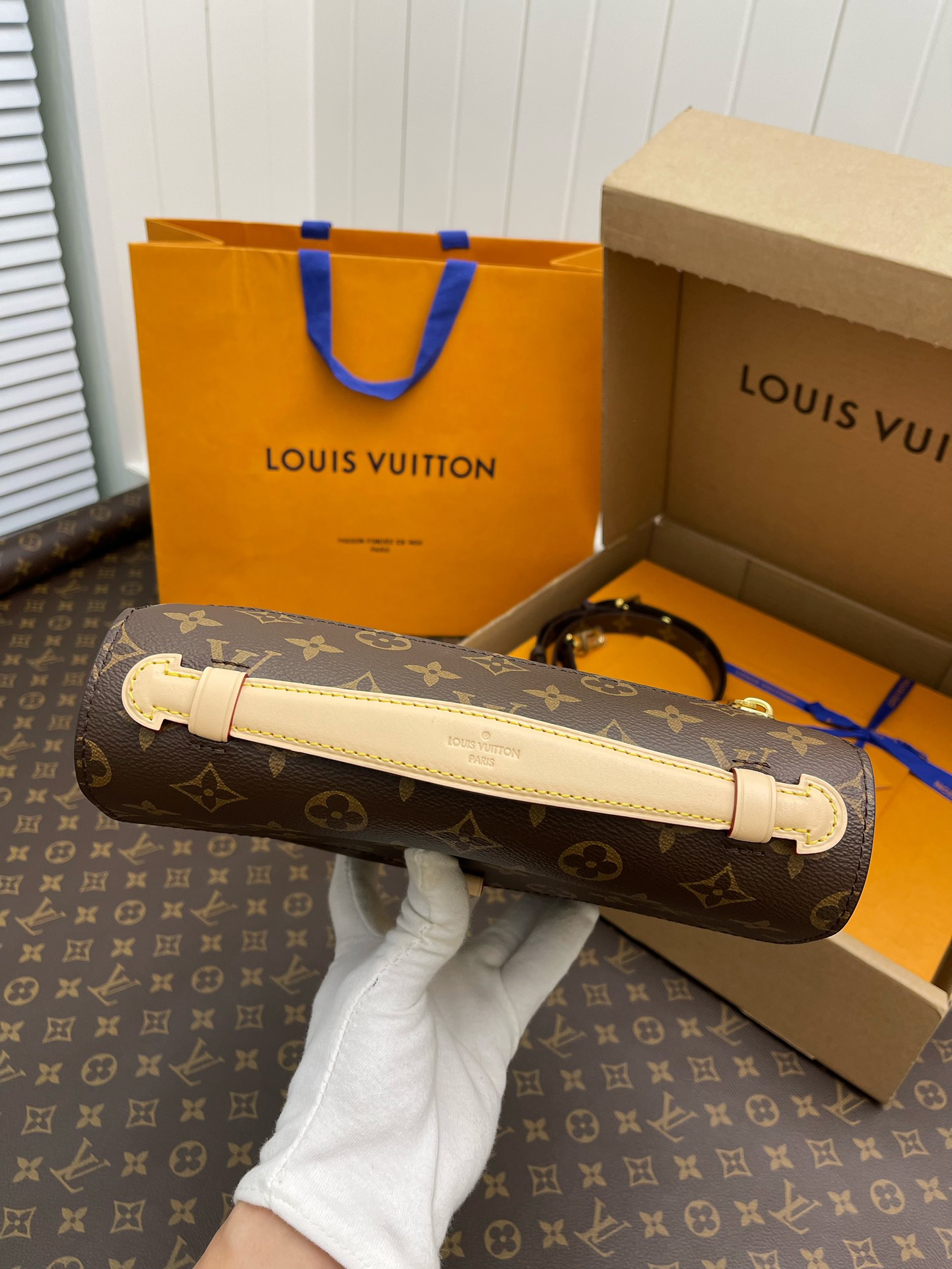 Handbags Louis Vuitton M44875 size:25*19*7 cm - vstockx