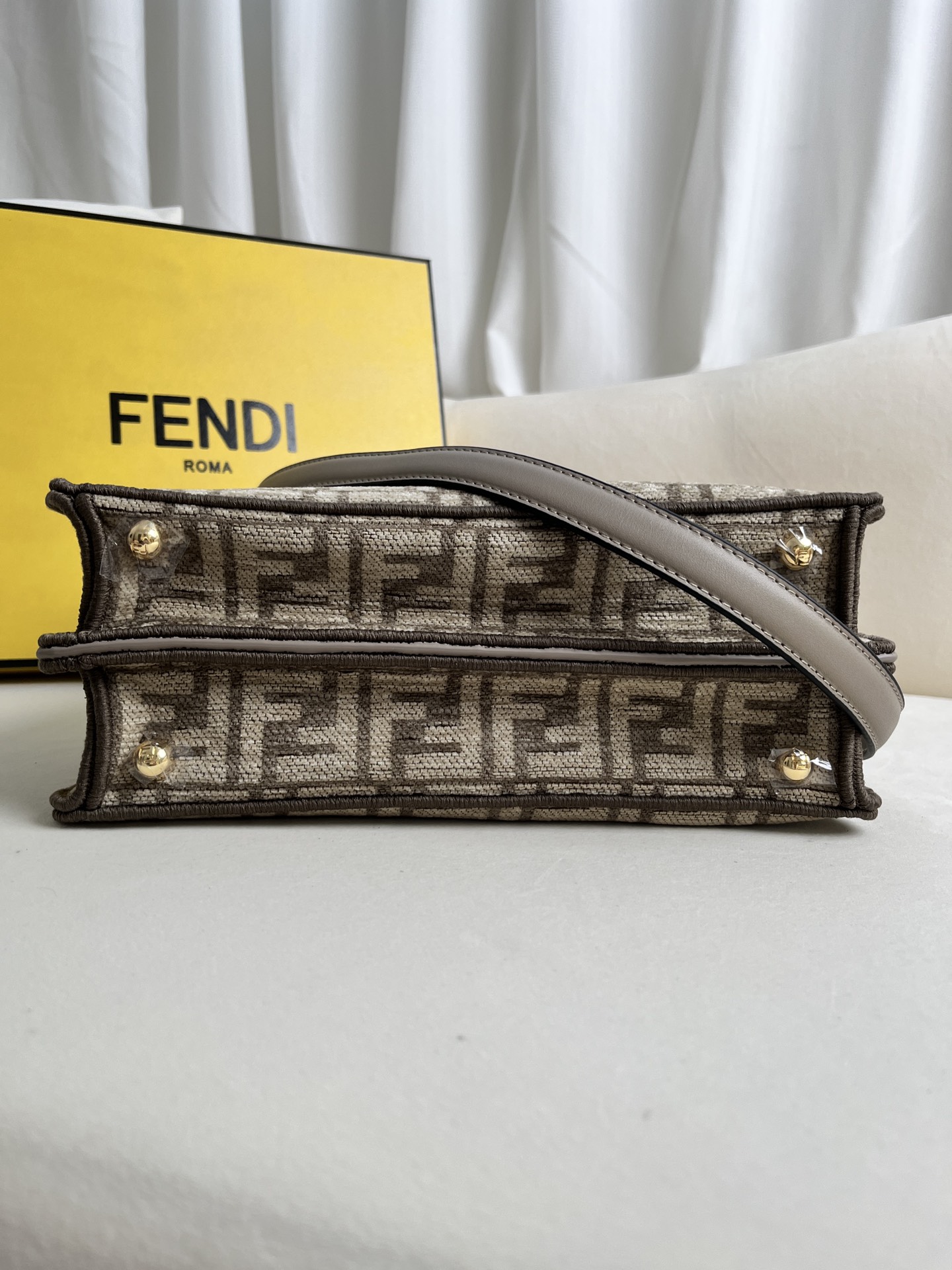 handbags FENDI 0229 size:27*21*11cm - vstockx