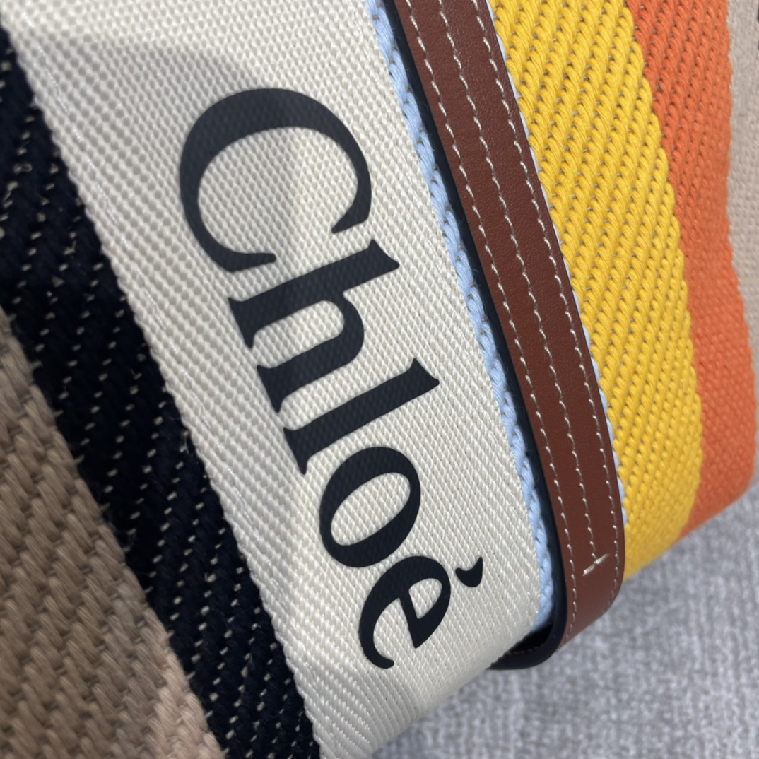 Handbags Chloe Woody 6044 size:45-33-13  M - vstockx