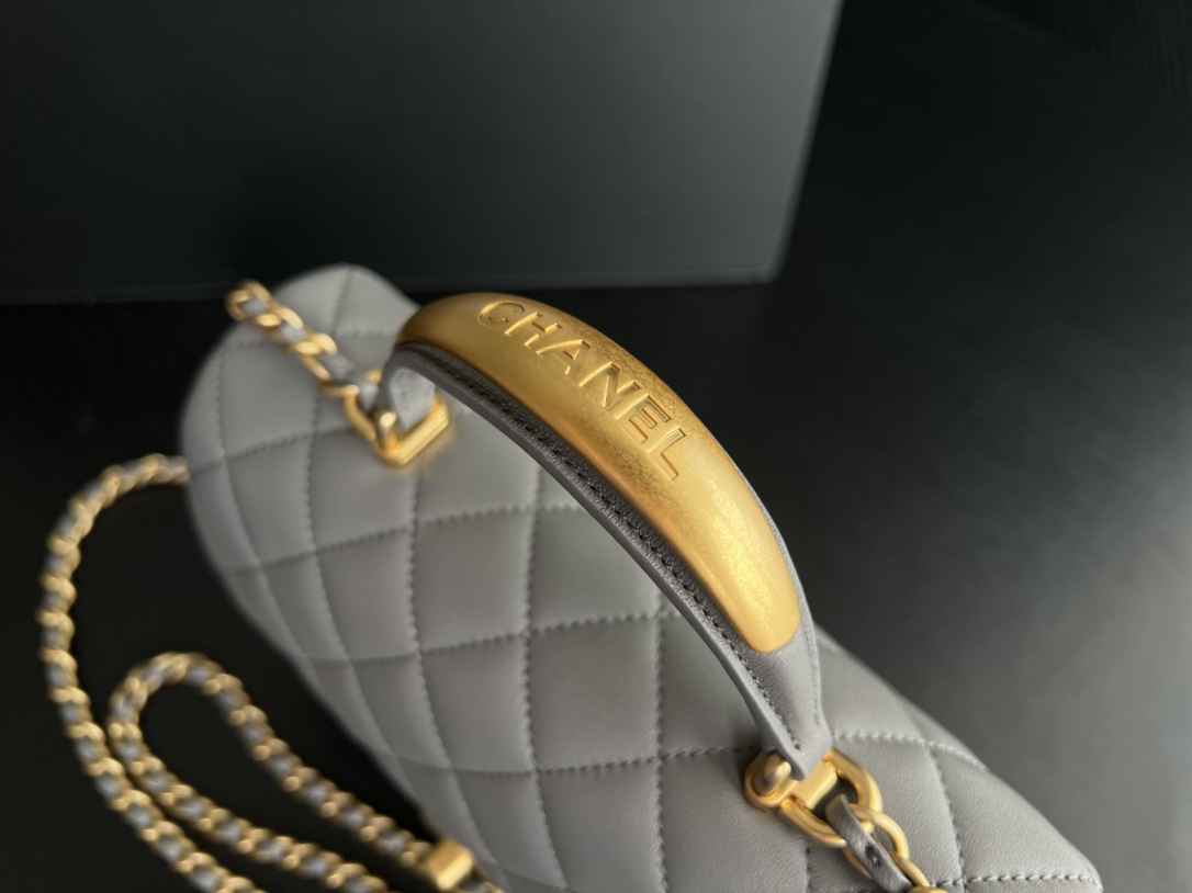 Handbag Chanel 2431 size 20cmx12cmx6 cm - vstockx