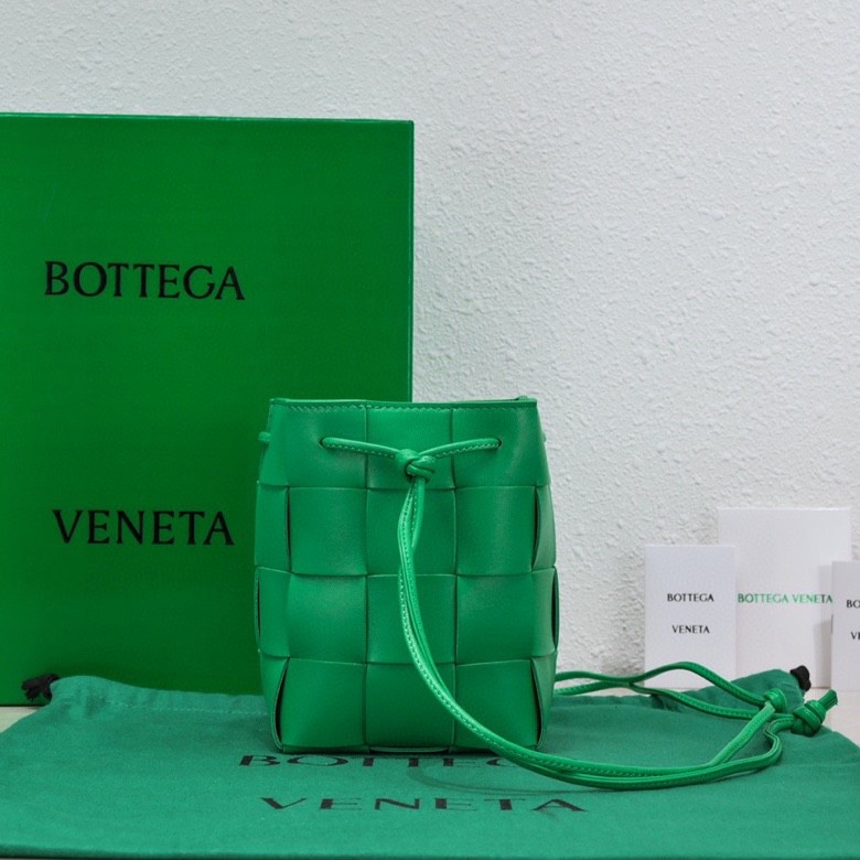 Handbags Bottega Veneta 6612 size:19 cm - vstockx