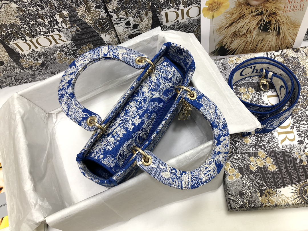 Handbag Dior M0565 size 24 x 20 x 11 cm - vstockx