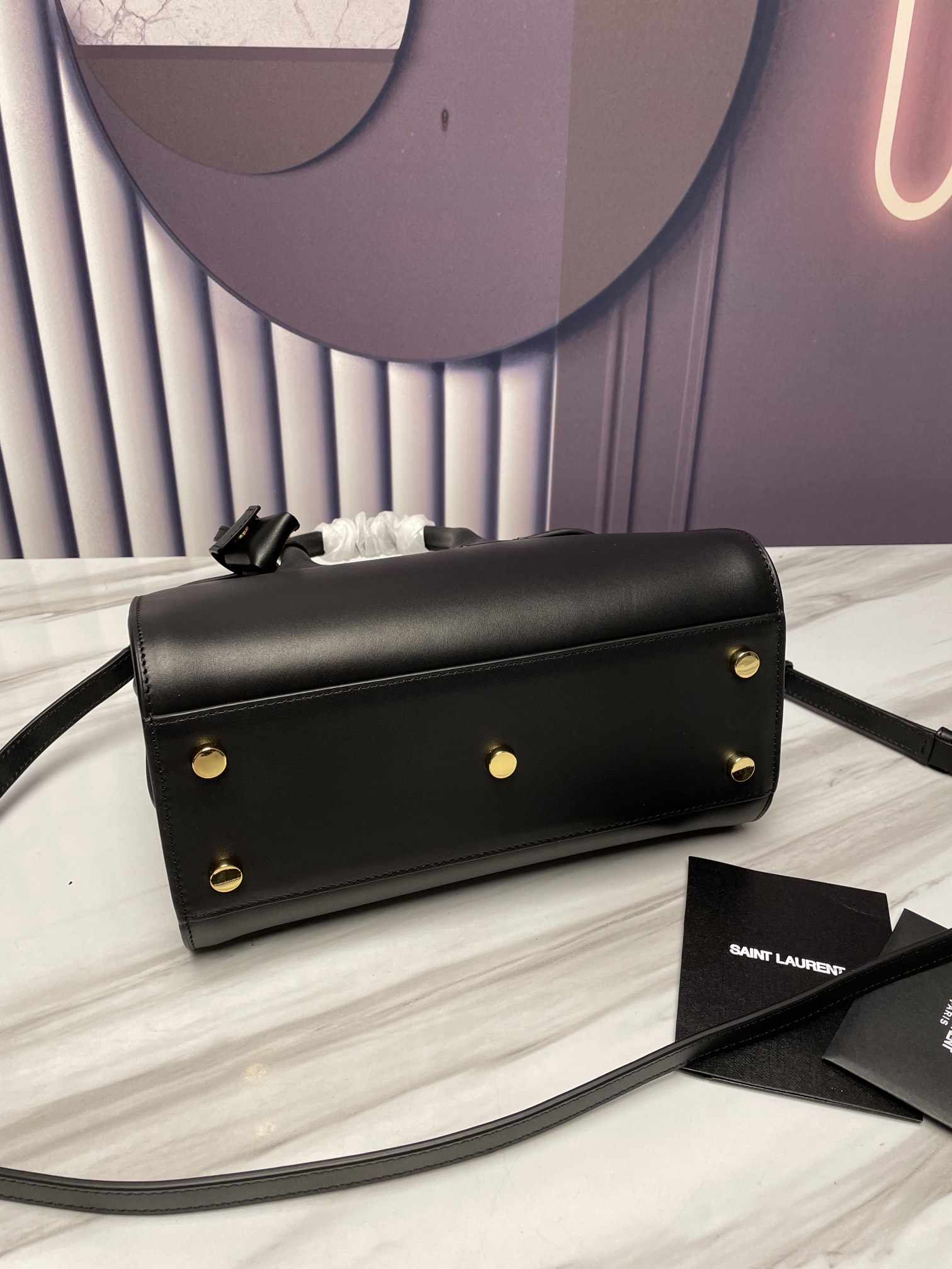 Handbags SAINT LAURENT 377183 size 26x21x13 cm - vstockx