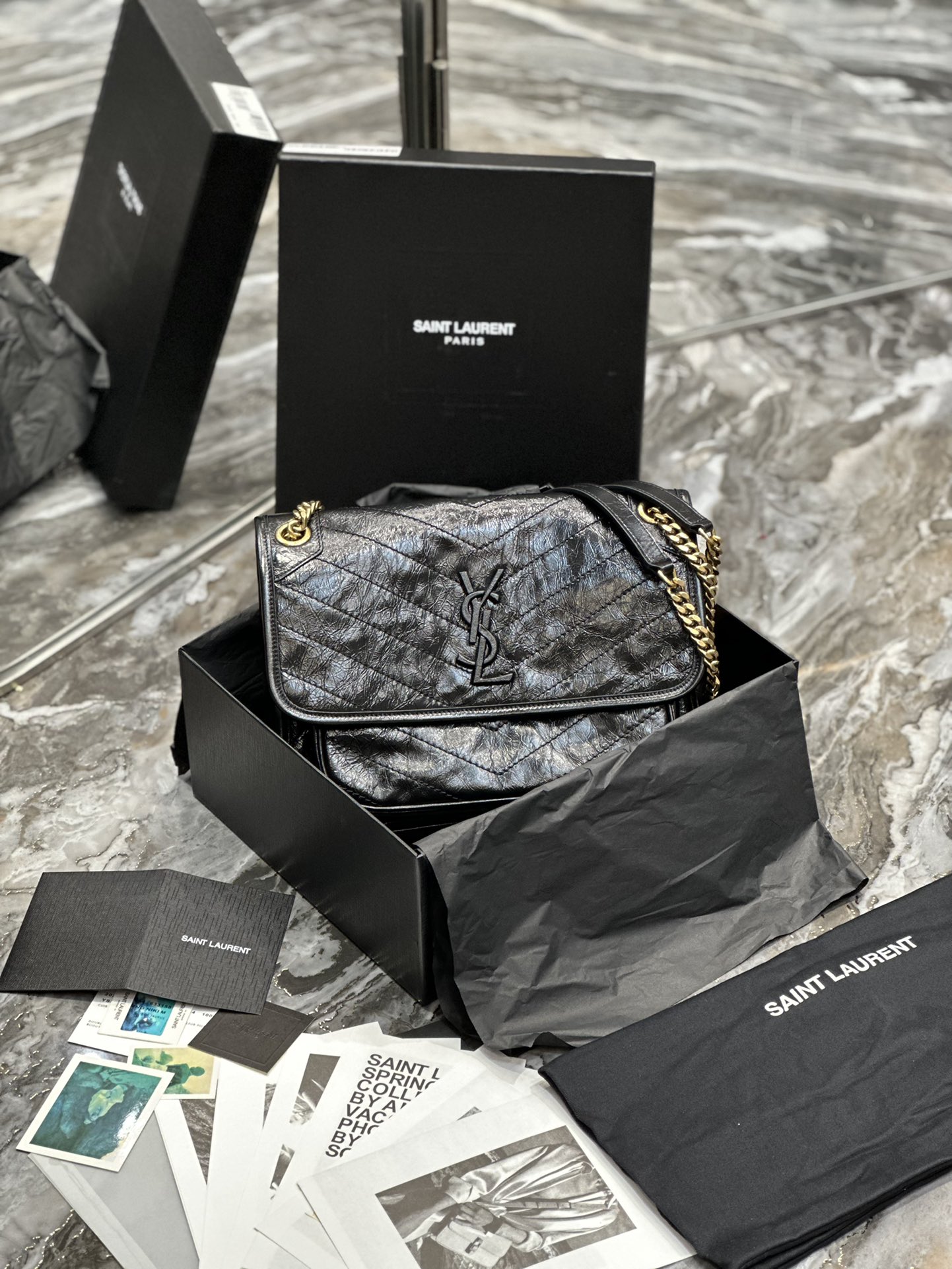 Handbags SAINT LAURENT 633158 size 28x20.5x8.5 cm - vstockx