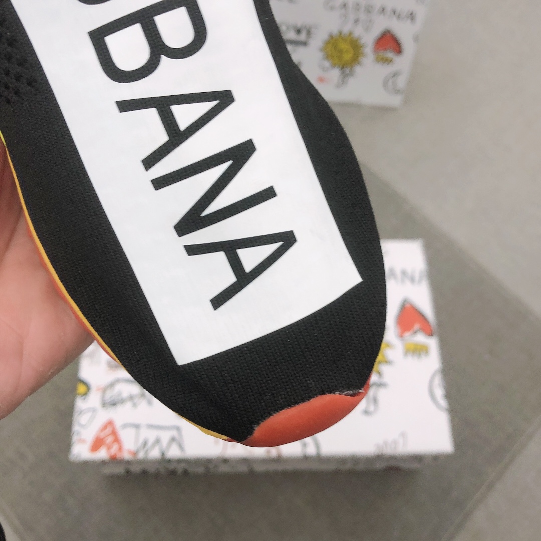 Dolce & Gabbana Sorrento 8 - vstockx