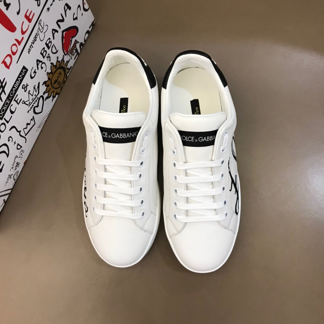 Dolce & Gabbana Low Tops Sneakers 138 - vstockx