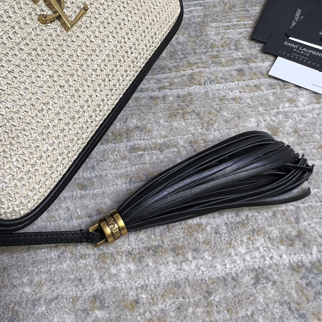 Handbags SAINT LAURENT 520534 size 23x16x6 cm - vstockx