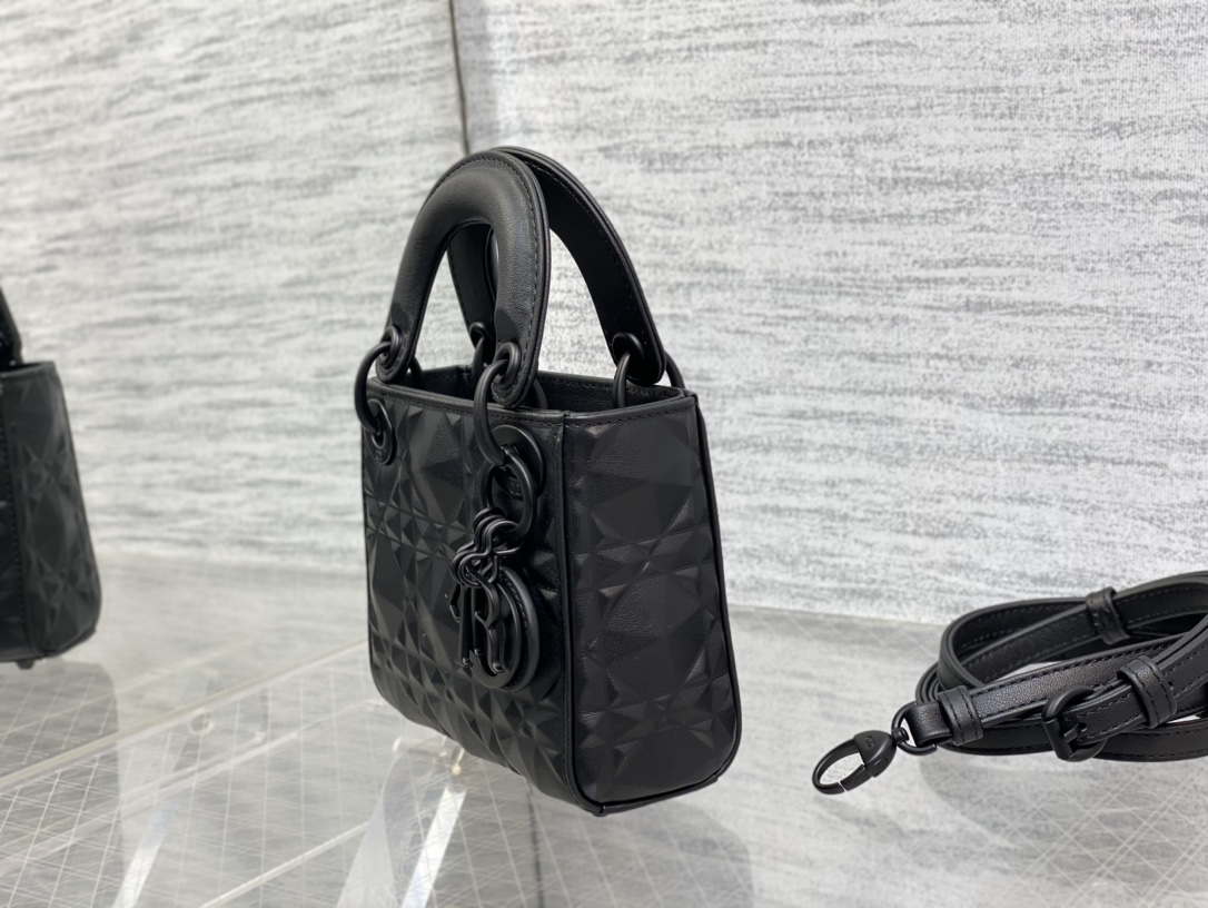 Handbag Dior size 12*10*5 cm - vstockx