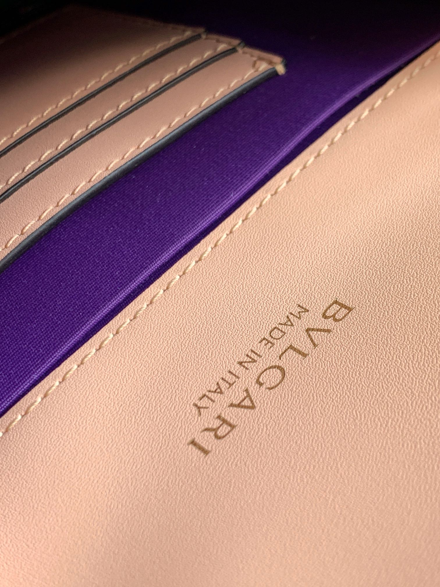 Handbags Bvlgari Serpenti Forever size:25*17*8 cm - vstockx