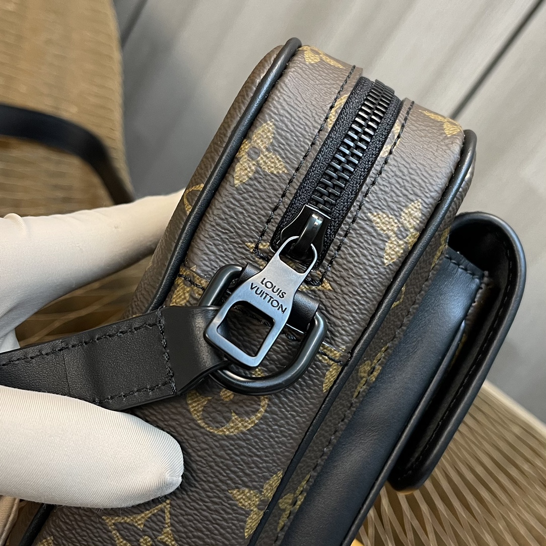 Handbag Louis Vuitton M69405 size 15x17x8 CM - vstockx