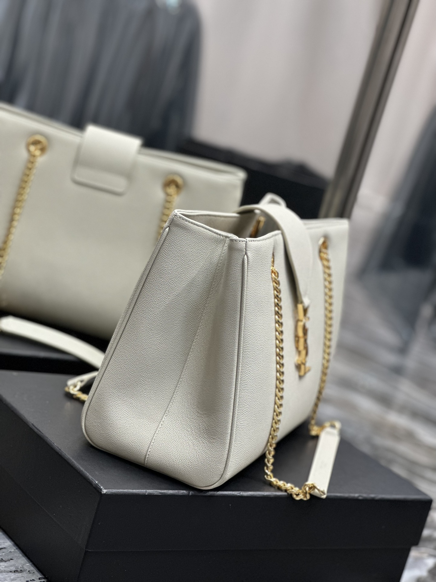 Handbags SAINT LAURENT 668900 size 33  22  15 cm - vstockx