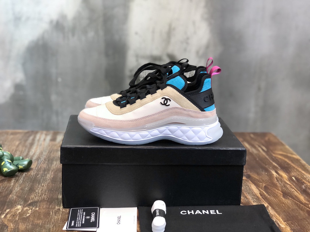 Chanel Fabric & Suede Calfskin Low Top Sneaker 17 - vstockx