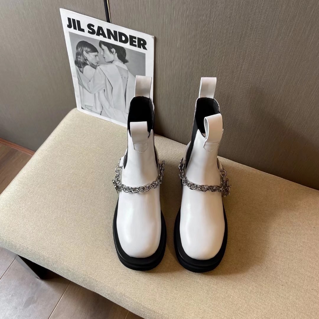 Bottega Veneta Boots 4 - vstockx