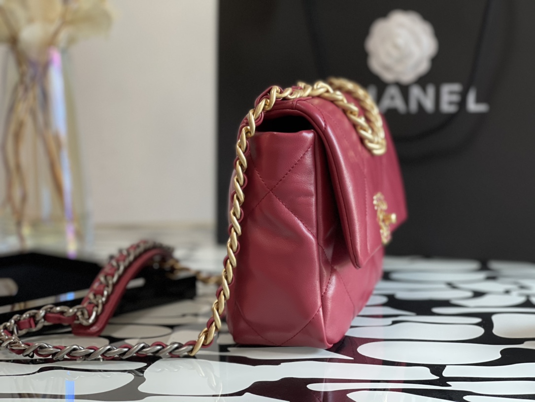 Handbag Chanel size 30 cm - vstockx