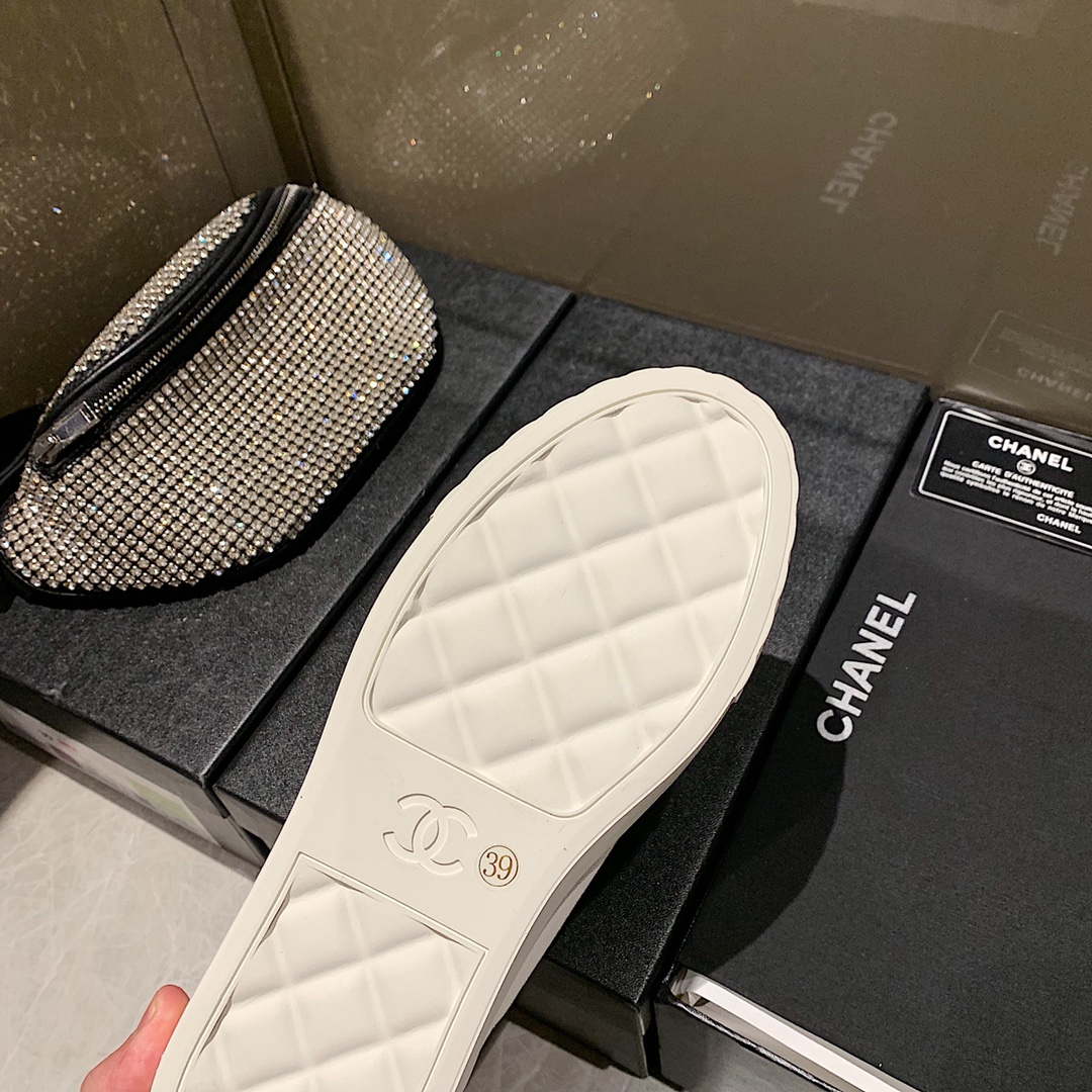 Chanel sneaker 1 - vstockx