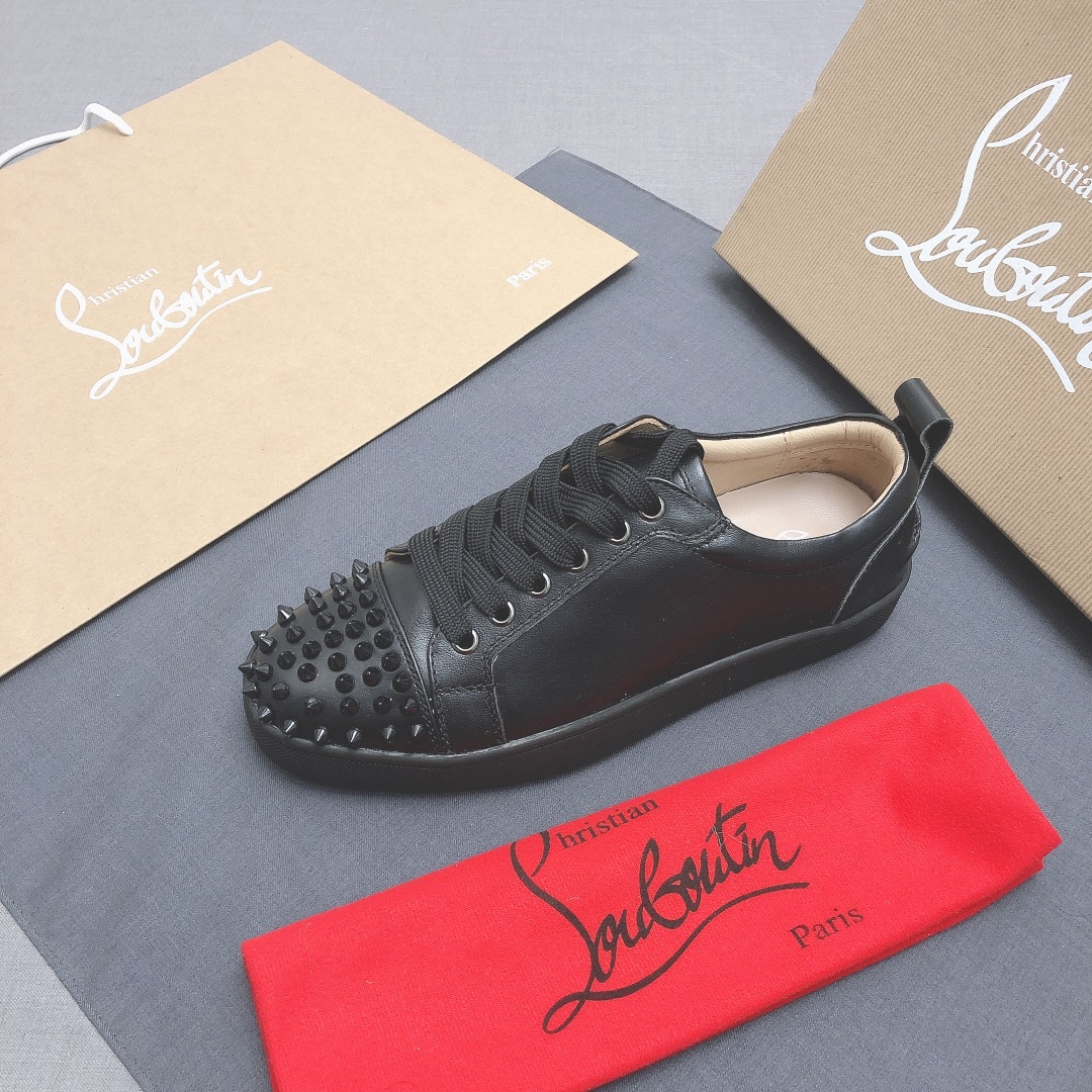 Christian Louboutin Louis Junior Spikes Orlato Flat Sneakers 5 - vstockx