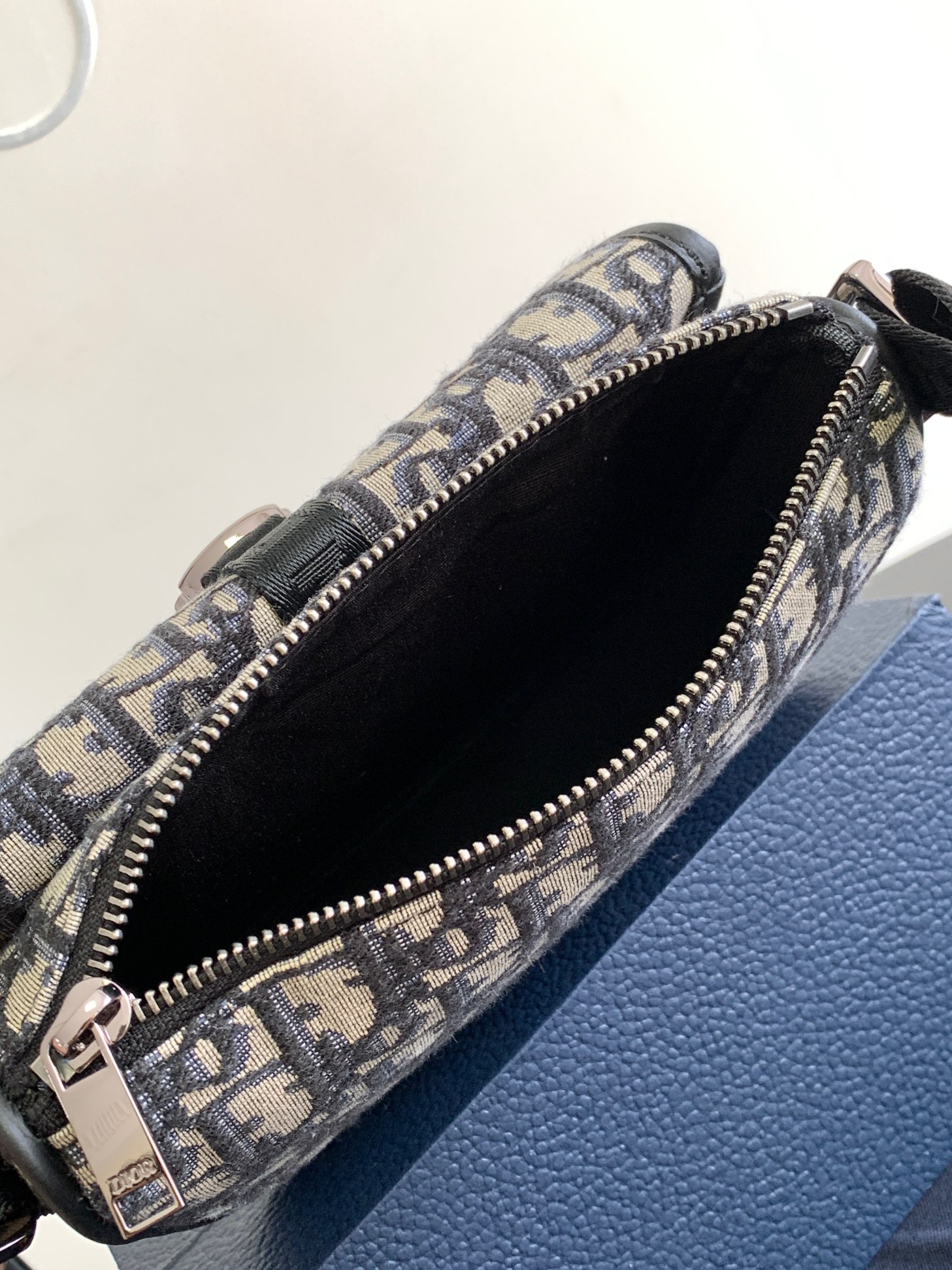 Handbags Dior 2ESWS006 size:18.5*13*4 cm - vstockx