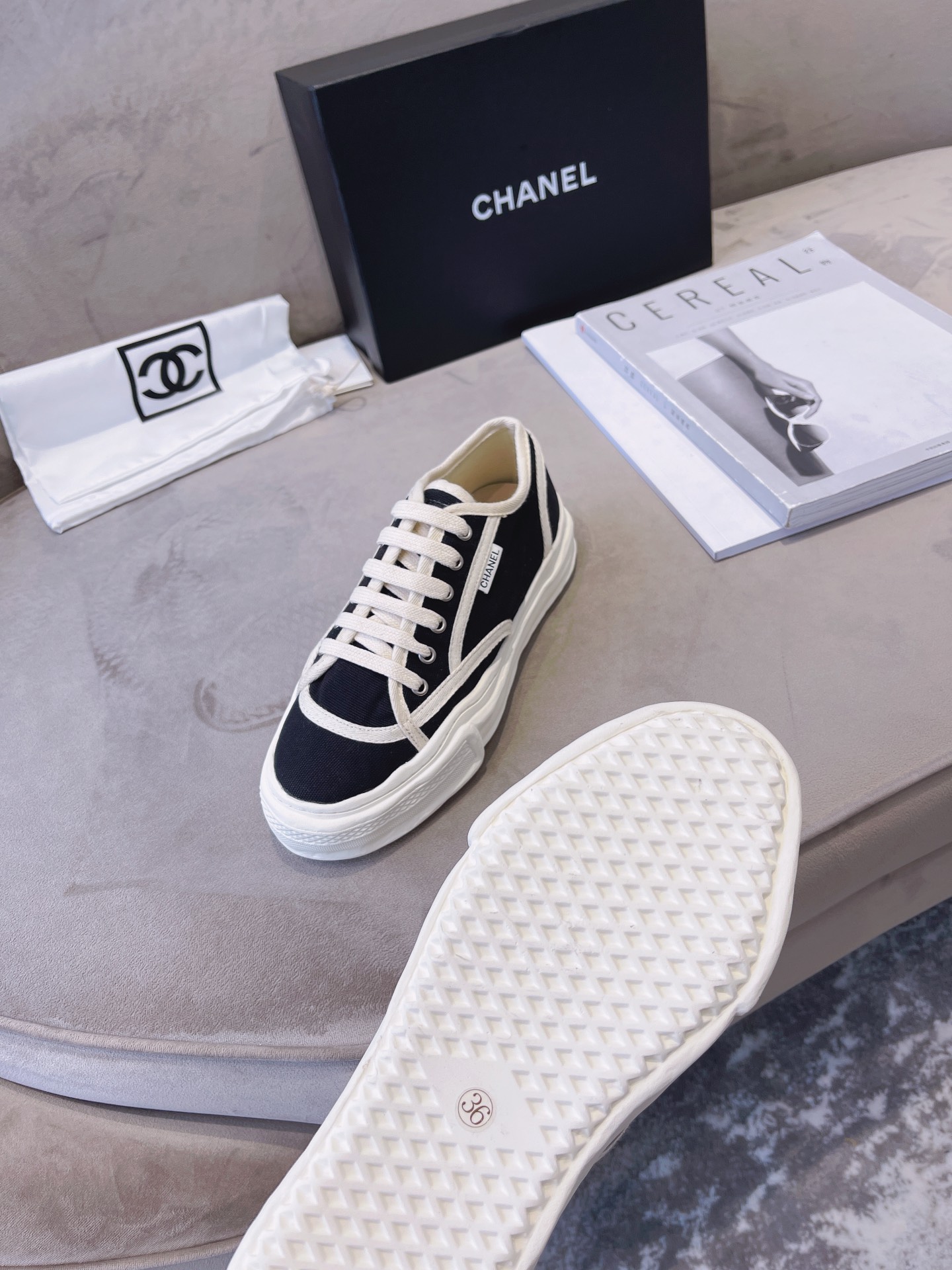 Chanel Flat canvas Sneaker 12 - vstockx