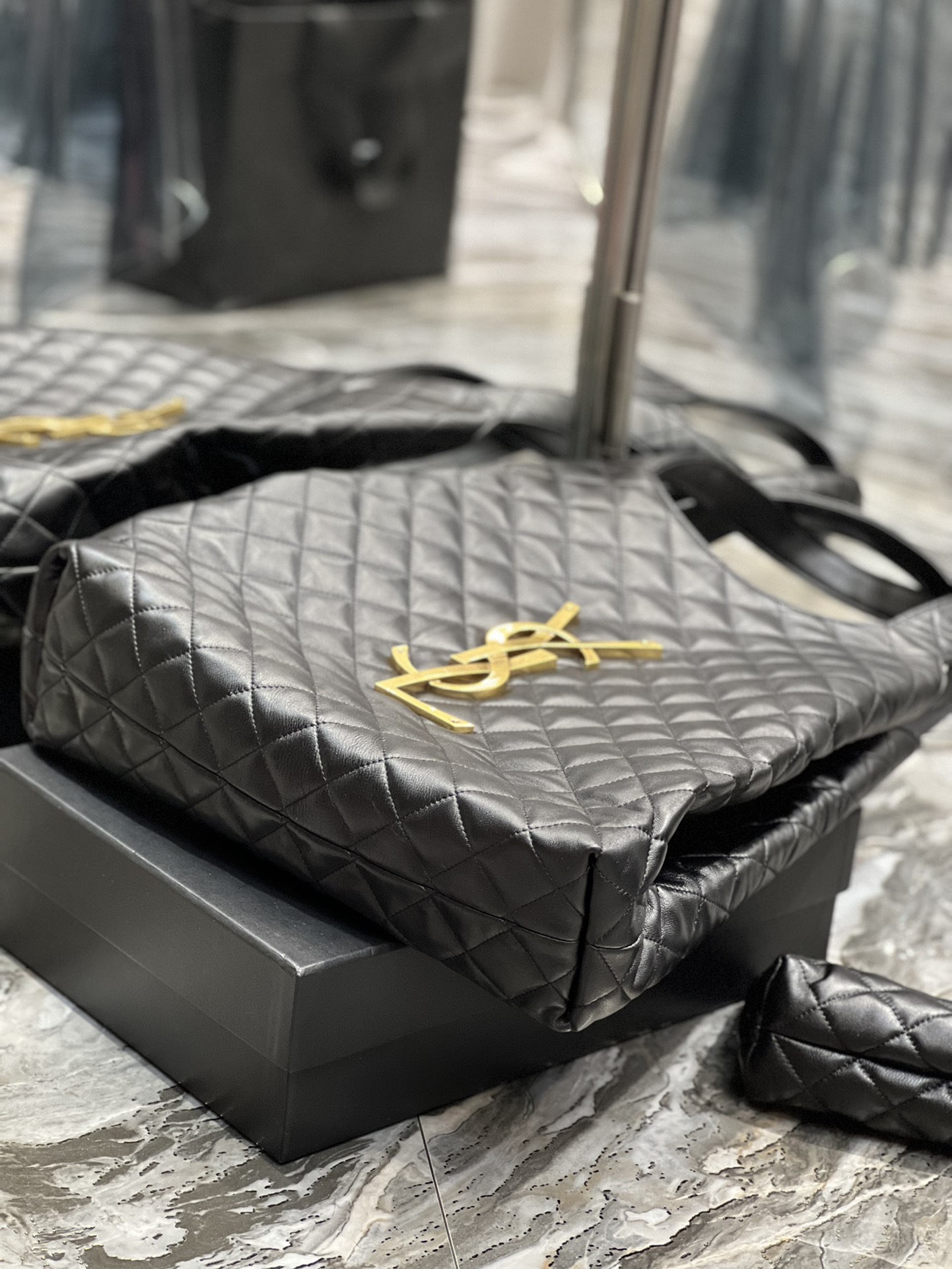 Handbags SAINT LAURENT 742431 size 43  29  9 cm - vstockx