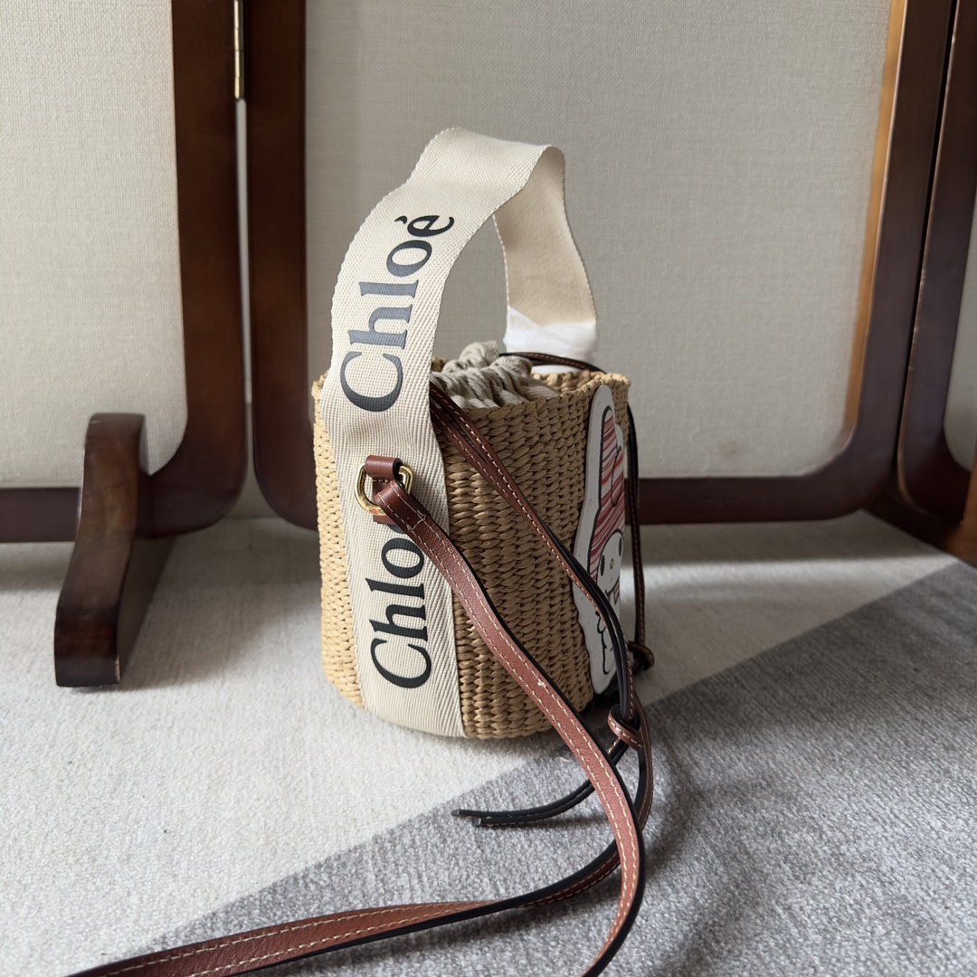 Handbags Chloe x My Melody 6070 size:17*16*16 cm - vstockx