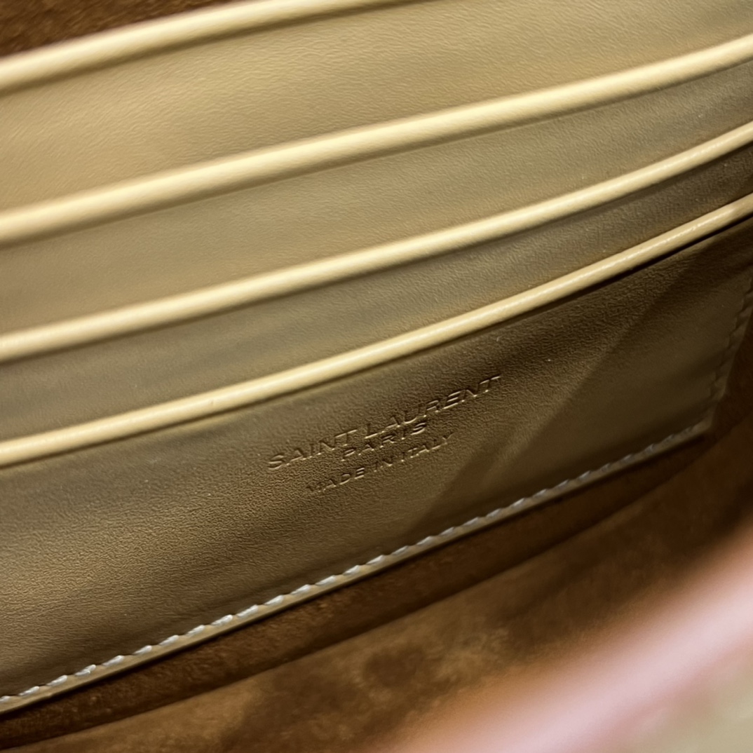 Handbags SAINT LAURENT 623097 size 15x14x4.5 cm - vstockx