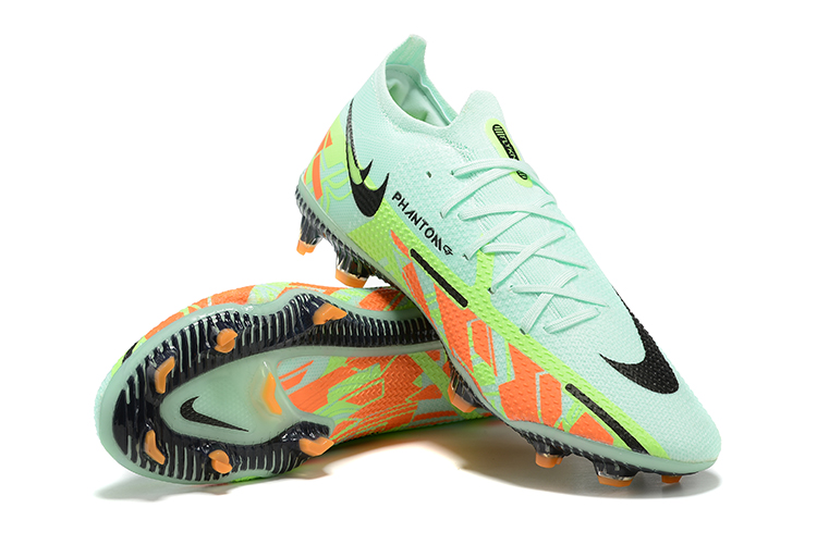 NK football shoes 40 - vstockx