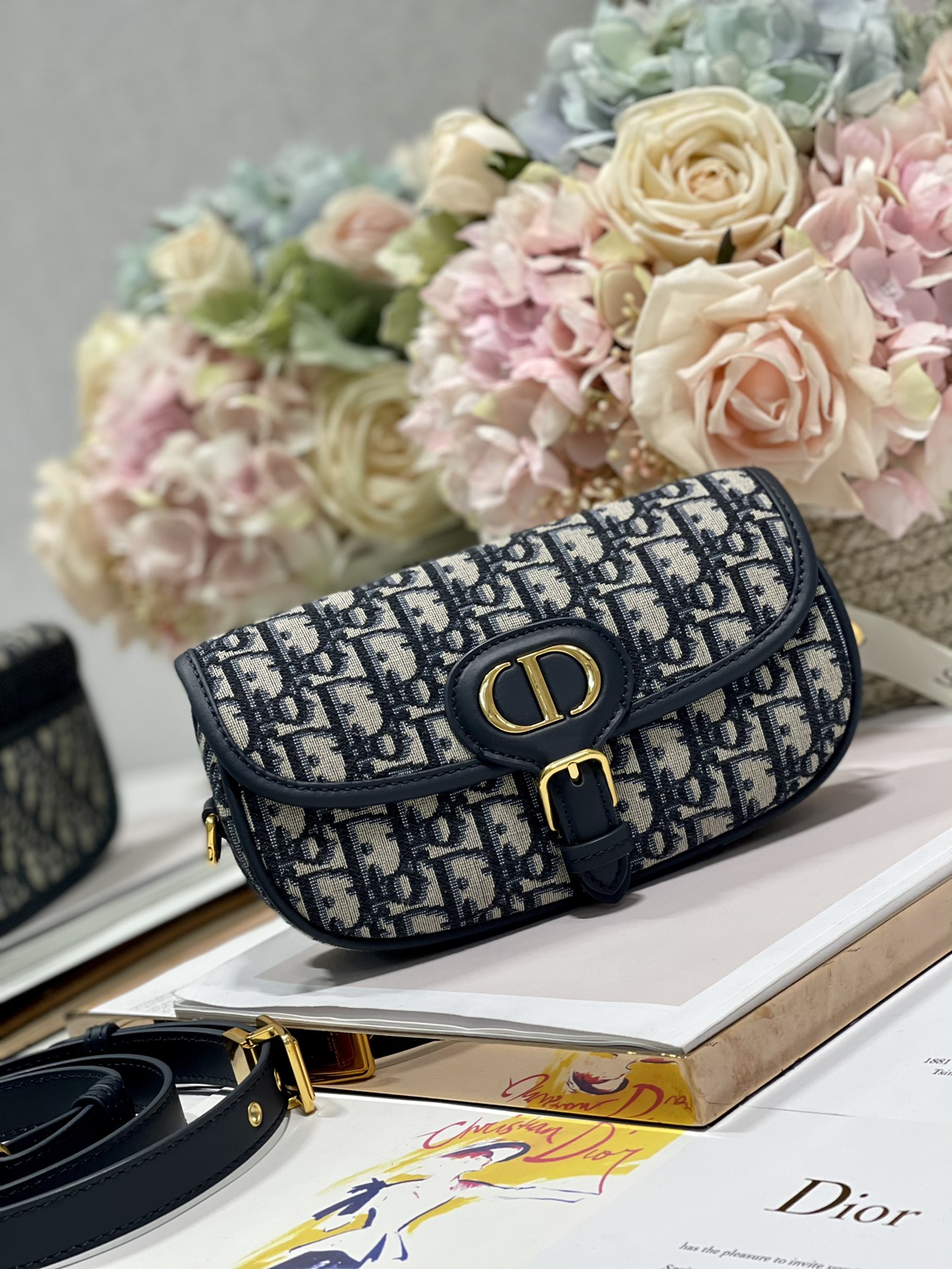 Handbag Dior 9327 size 21*5*12 cm - vstockx