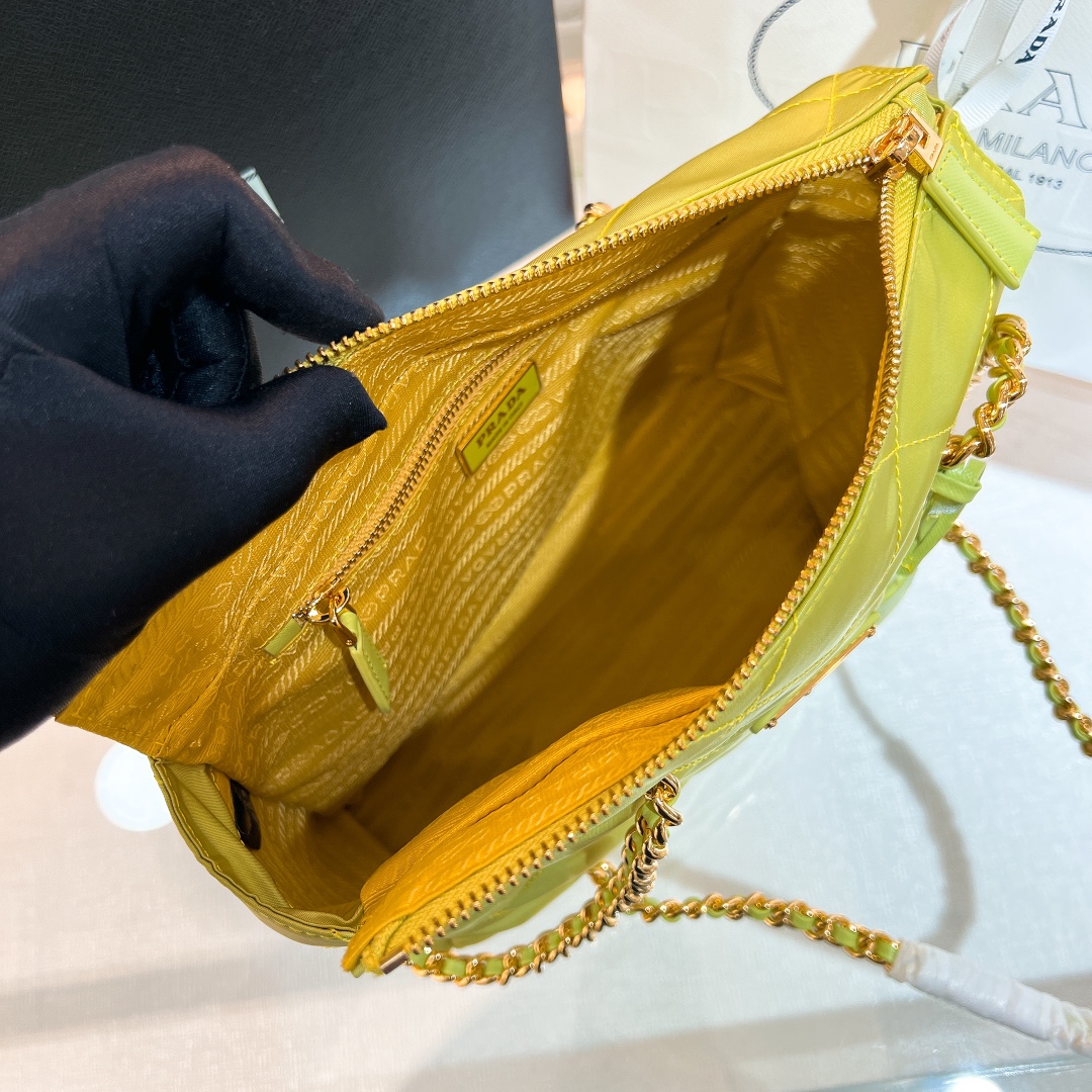 handbags prada 1BG468 25*19*7 - vstockx