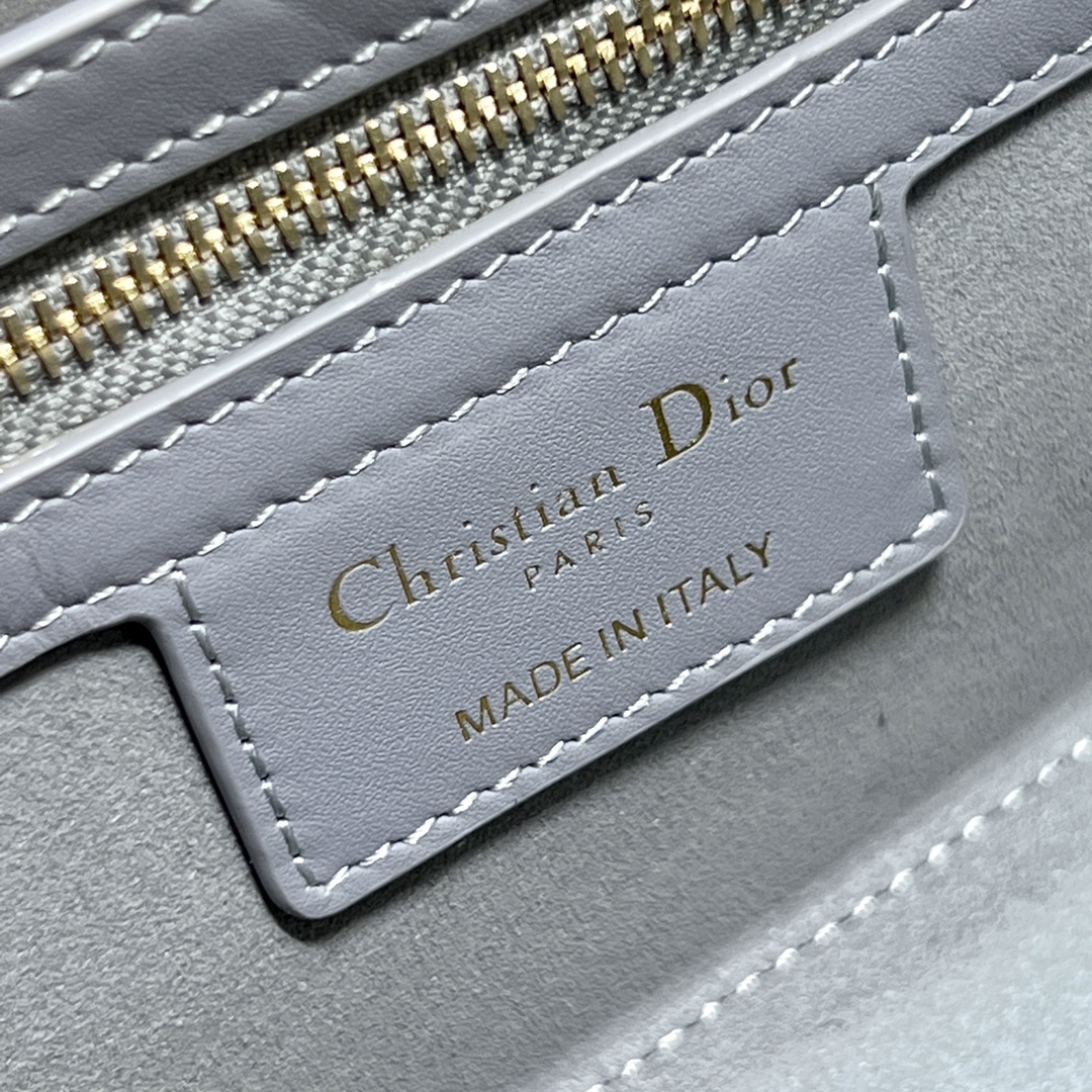 Handbag Dior 9260 size 22.5  12.5  6.5 cm - vstockx